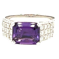 Ring Amethyste 2, 12 Carats Diamonds 8, 51 Carats White Gold 18 Carats