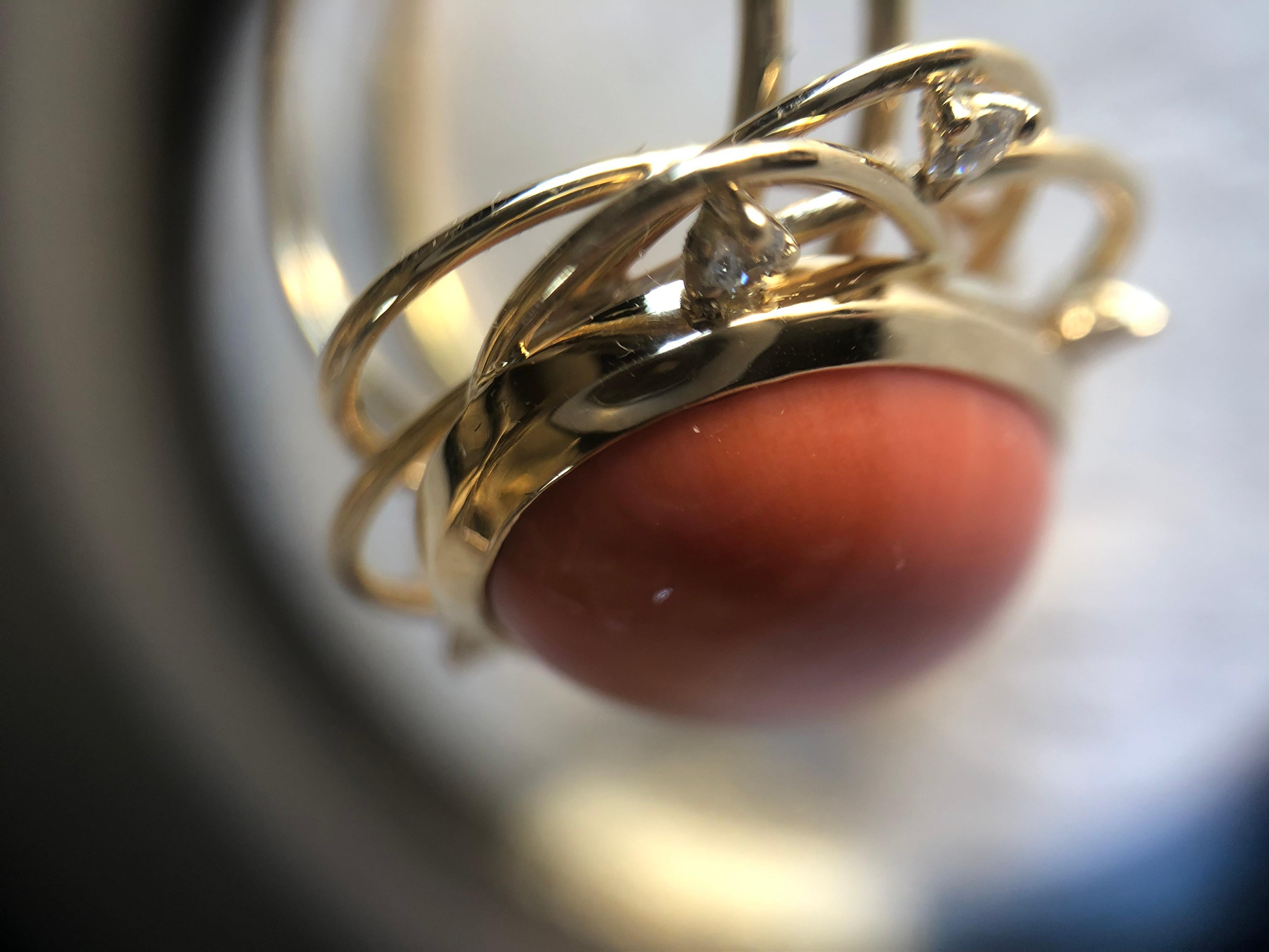 Ring Cabochon Coral and 5 Diamonds Yellow Gold 18 Karat Metric 54 For Sale 1
