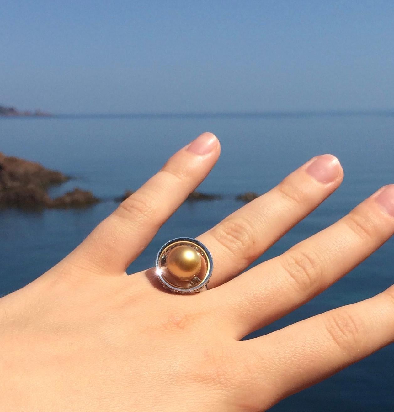 Ring Anne Bourat  One Gold Pearl  19 Diamonds 0, 96 cts  White Gold Mount 18K In New Condition For Sale In Paris, Île de France