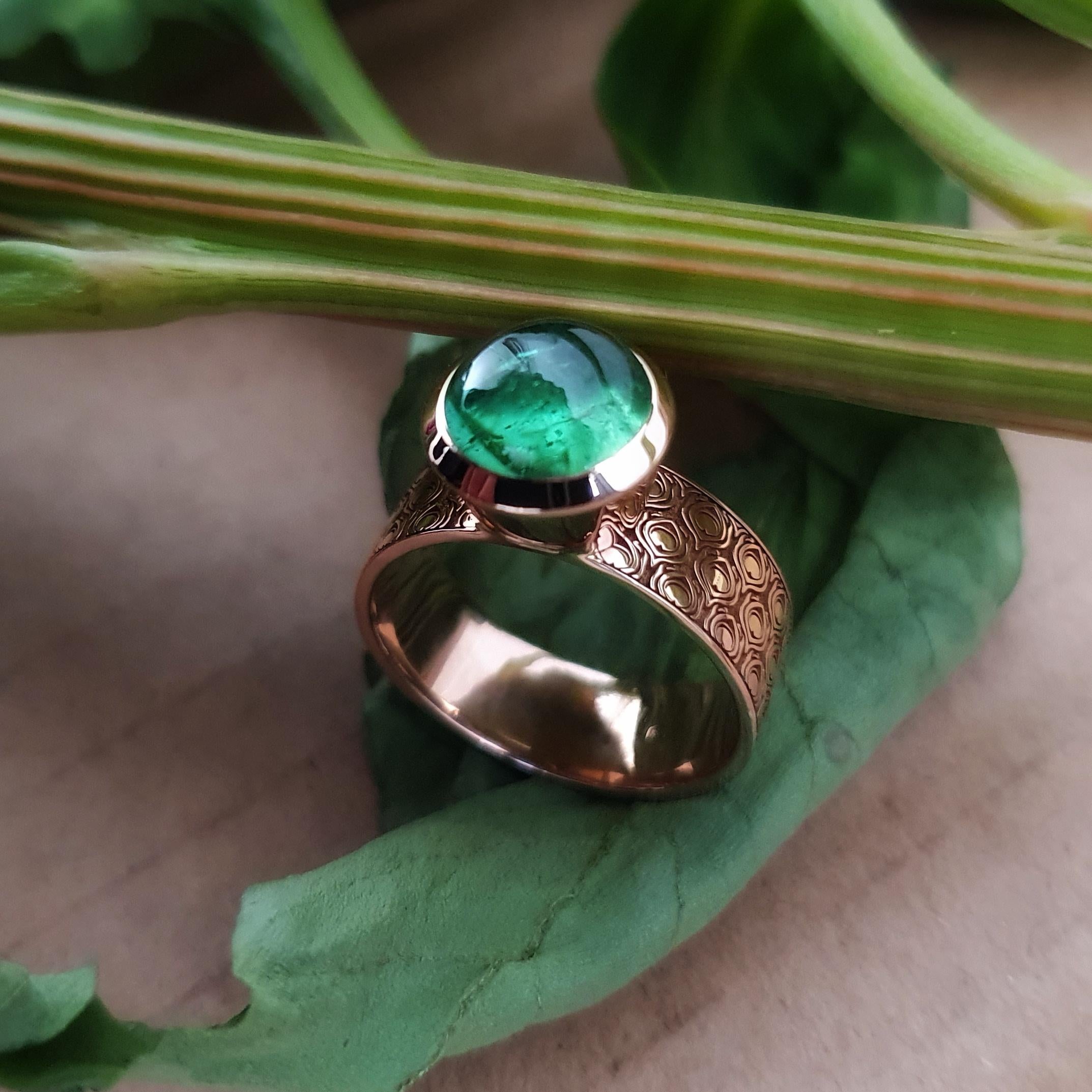 14 Karat Gold, grüner Turmalin, Art-Déco-Muster, Pfau (Art déco) im Angebot