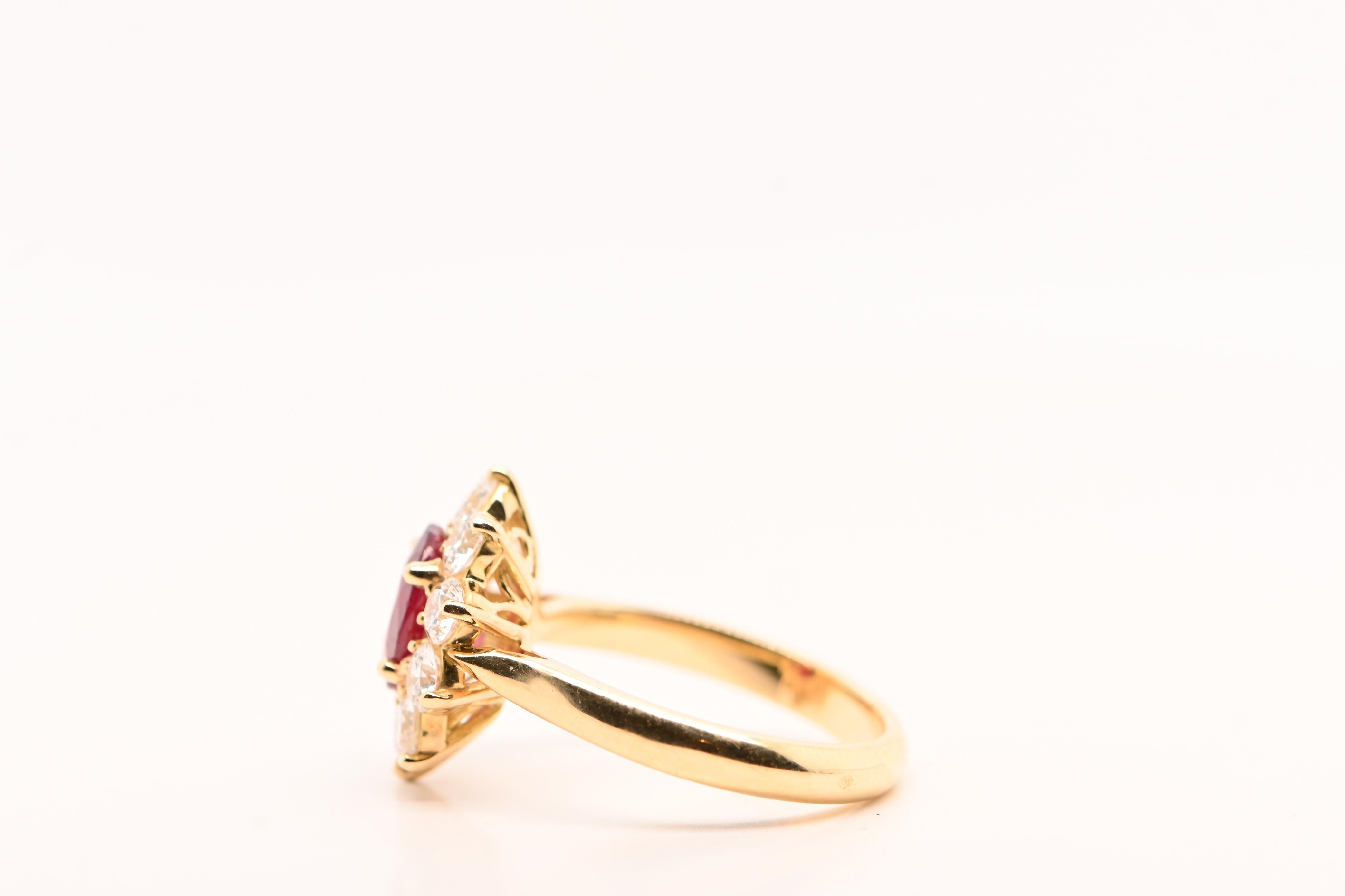Zertifizierter 1,96 Karat natürlicher Rubin Diamanten Gelbgold 18 Karat Cocktail Ring (Retro) im Angebot