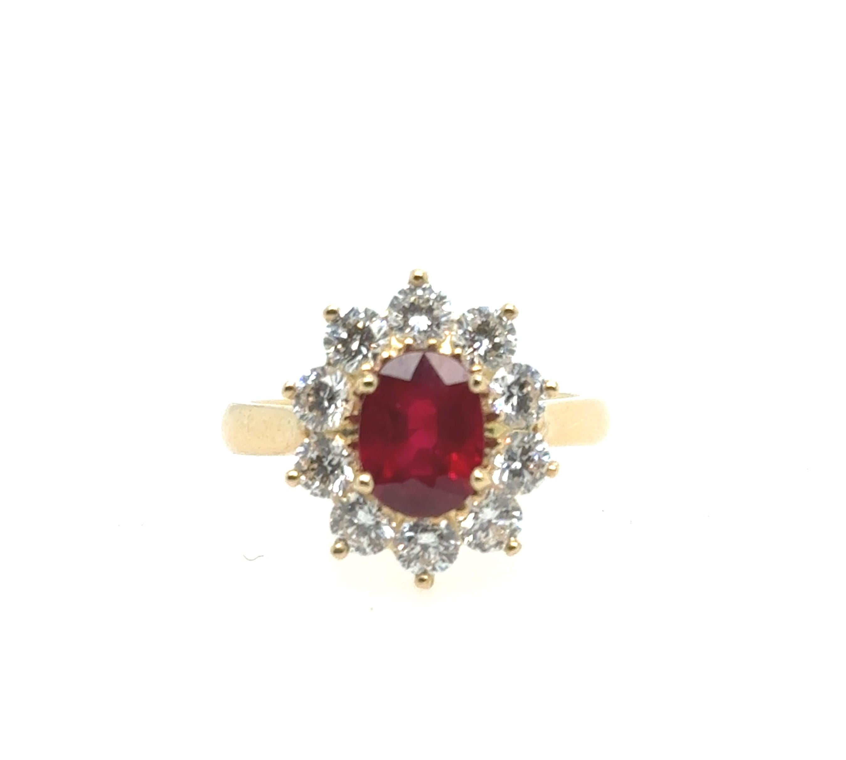 Zertifizierter 1,96 Karat natürlicher Rubin Diamanten Gelbgold 18 Karat Cocktail Ring im Angebot 1