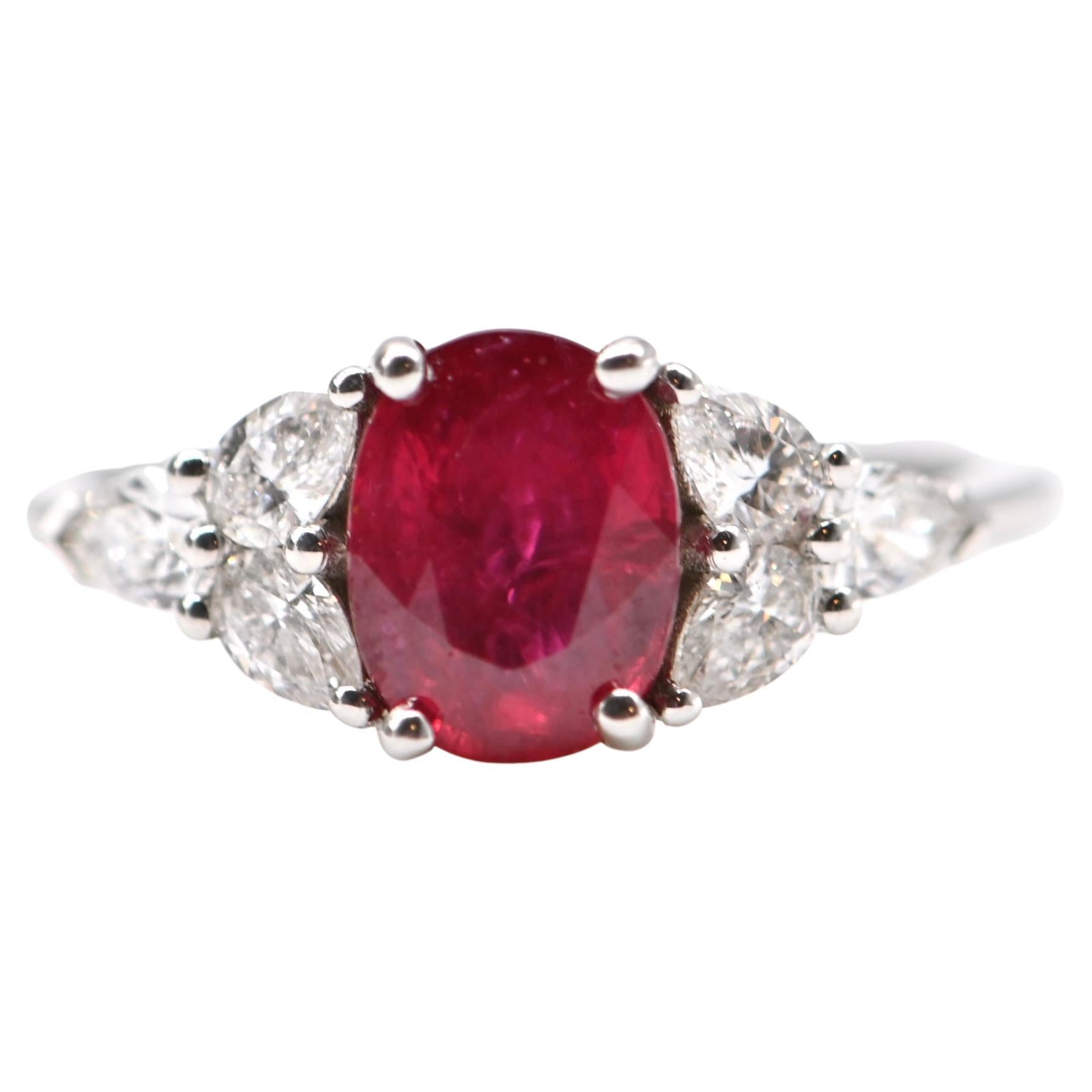 Ring Certified Ruby "Pigeon Blood" White Gold 18 carats, Diamonds