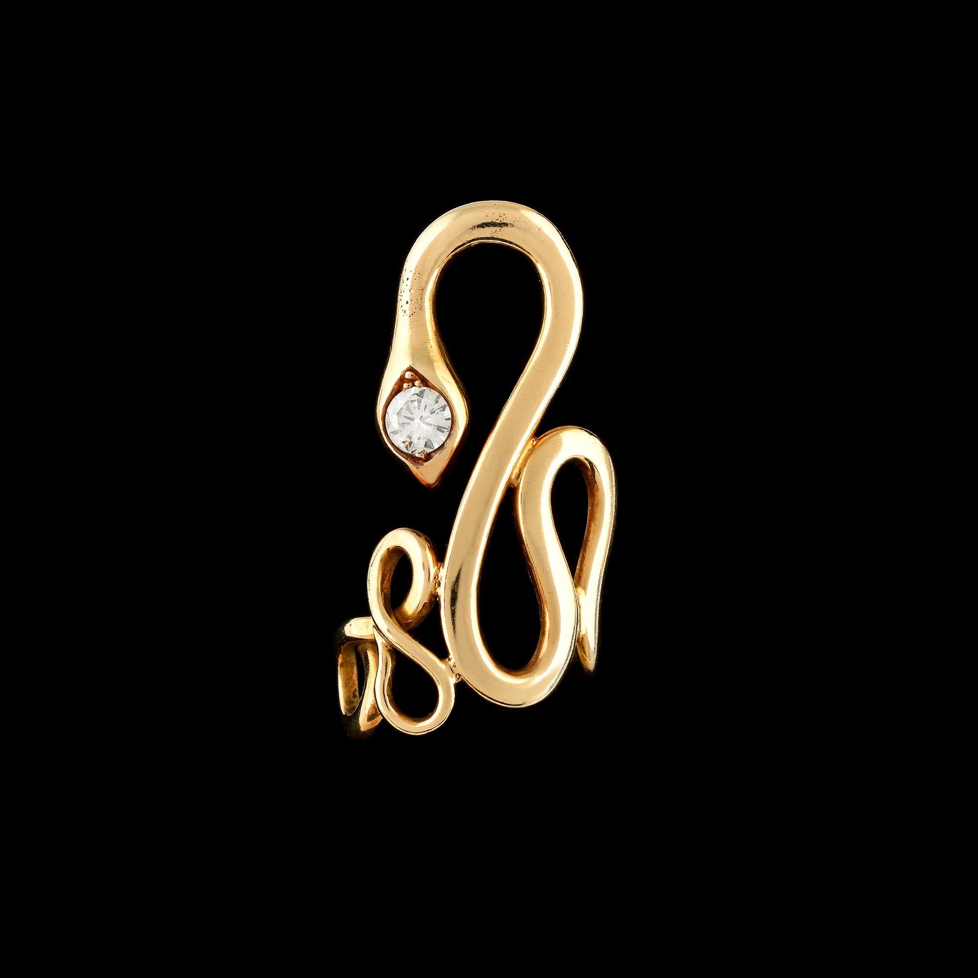 18K Yellow Gold and A Brilliant-cut Diamond weighing approx. 0.50 ct.
Signed A. Codognato
Dimensions: 4.50cm
Weight: 13.70 grams
Ring size: 13.5