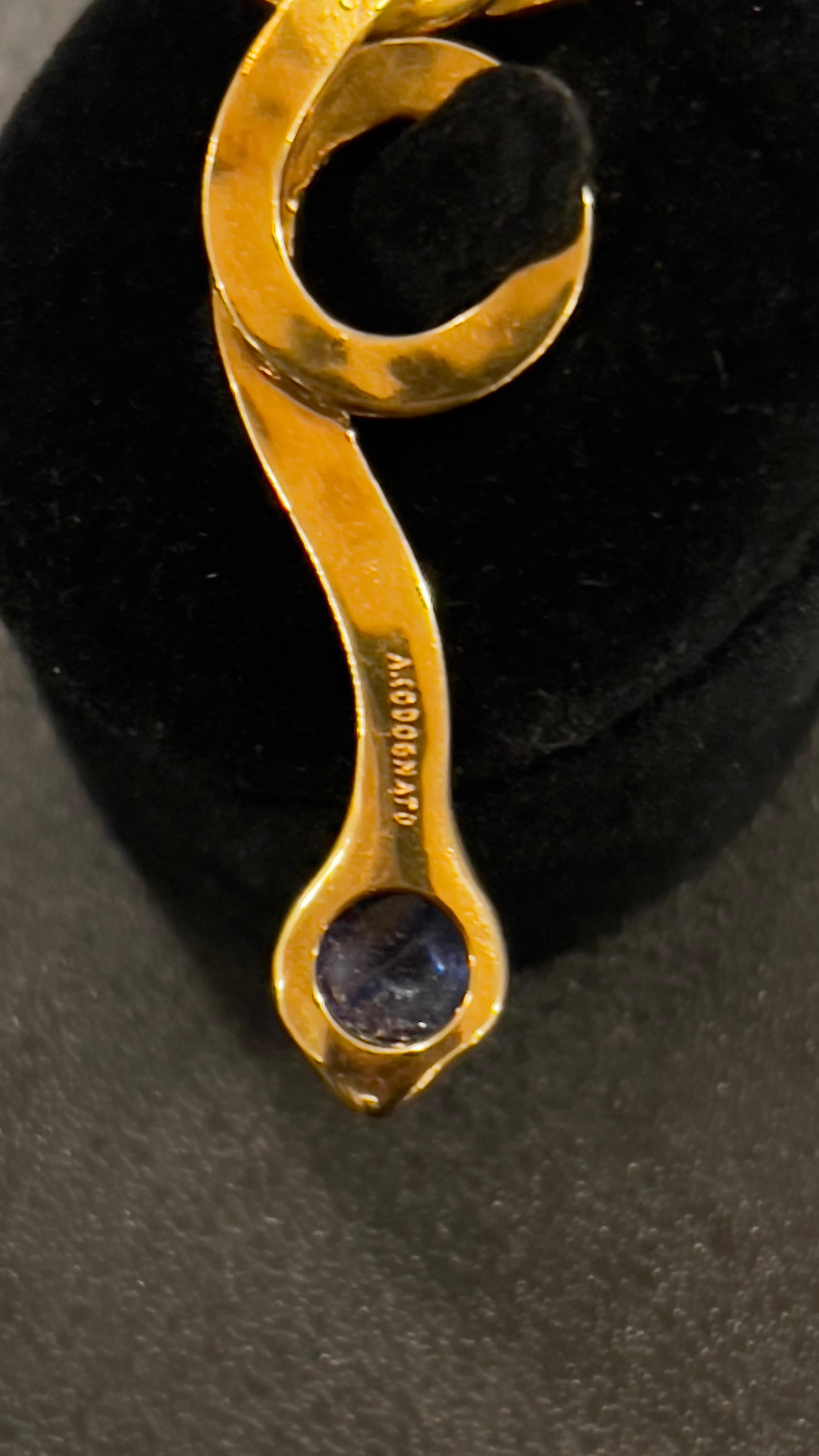Ring Codognato in Gold and a Round Cabochon-cut Blue Sapphire For Sale 3