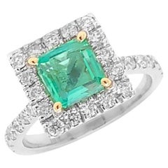 Anello Smeraldo Colombiano Quadrato Extra Qualità e Diamanti