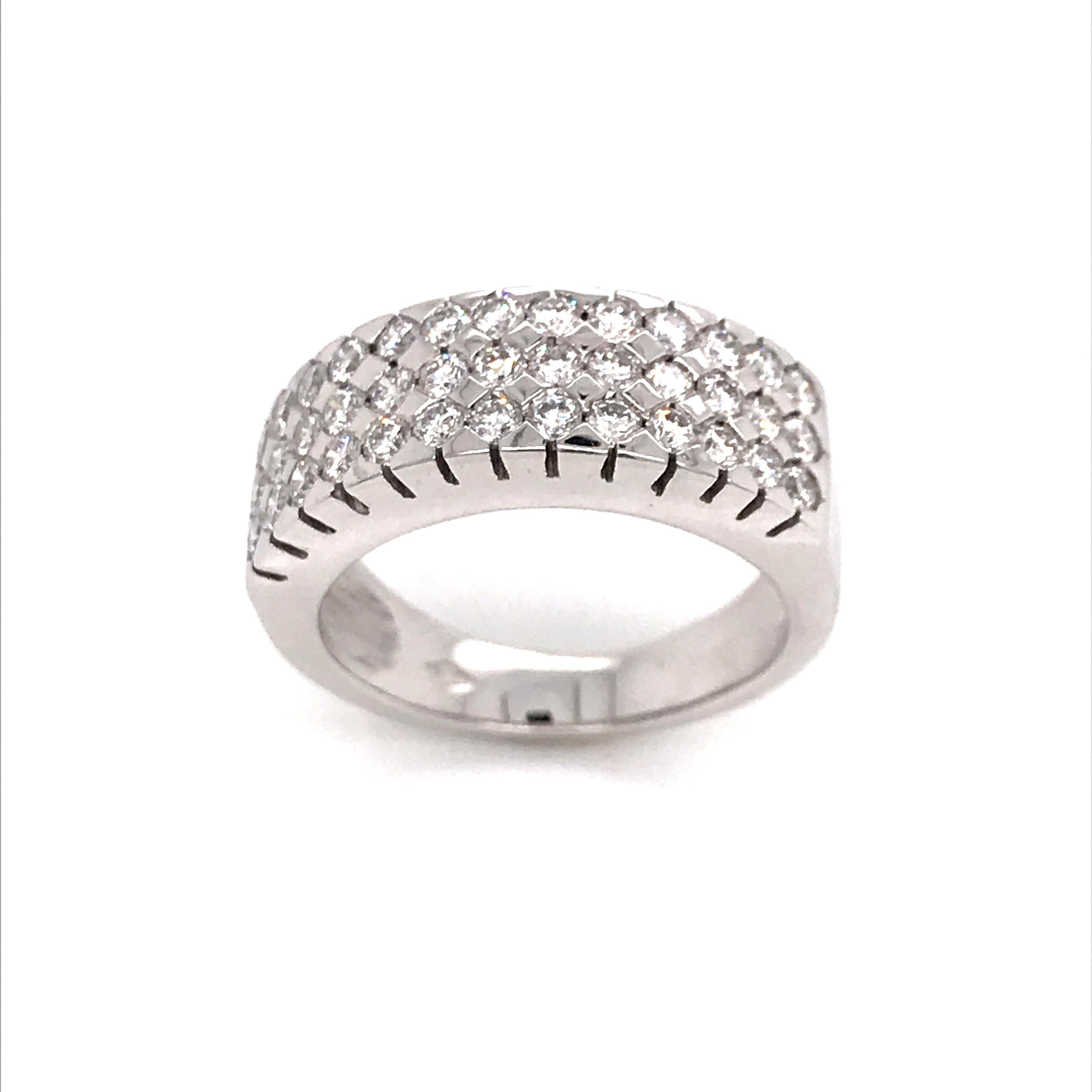 Contemporary Ring Diamonds Round Cut White Gold 18 Karat For Sale