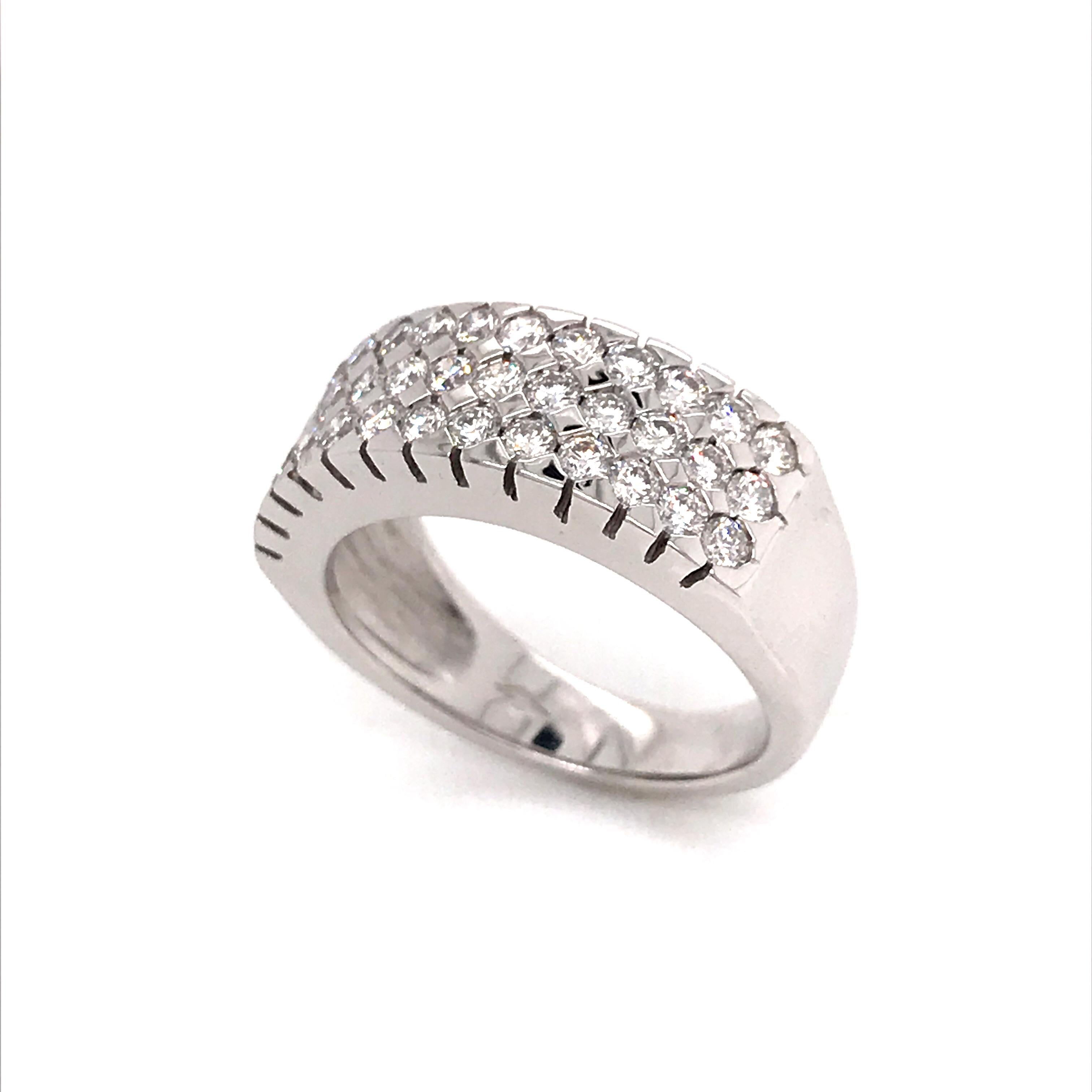 Women's Ring Diamonds Round Cut White Gold 18 Karat For Sale