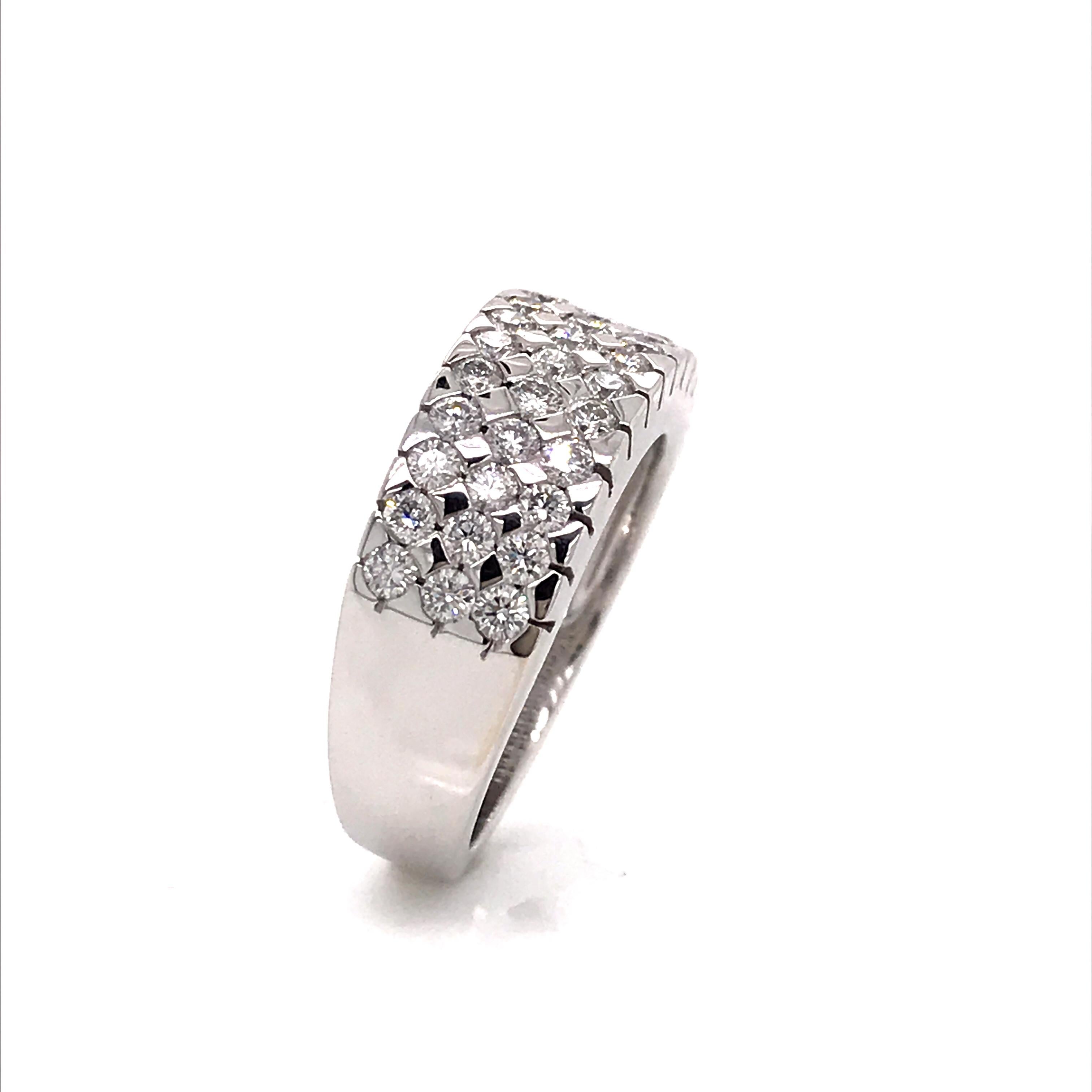 Ring Diamonds Round Cut White Gold 18 Karat For Sale 1