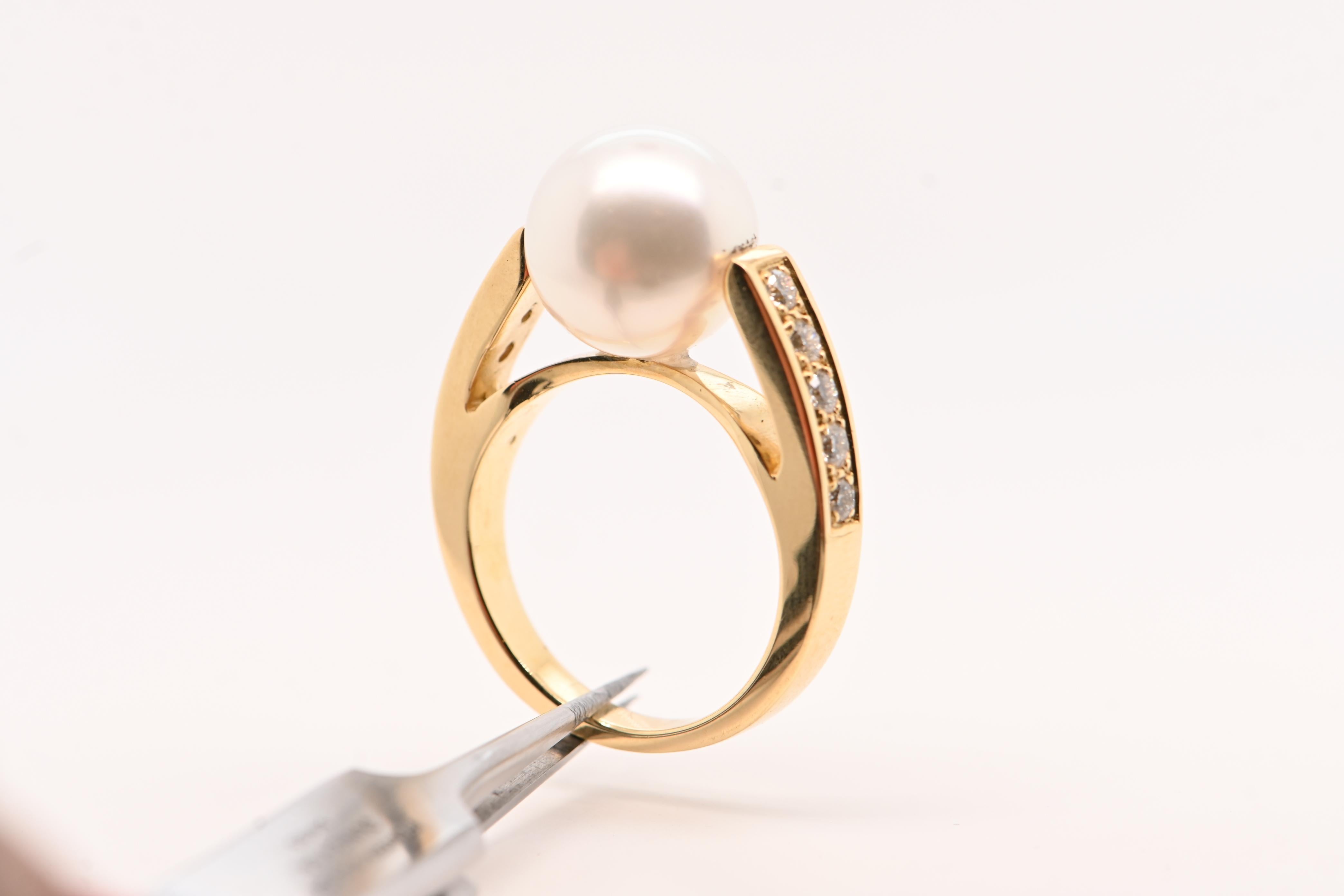 Anillo Diamantes Perla del Mar del Sur Oro Amarillo 18 Quilates Corte de bola en venta
