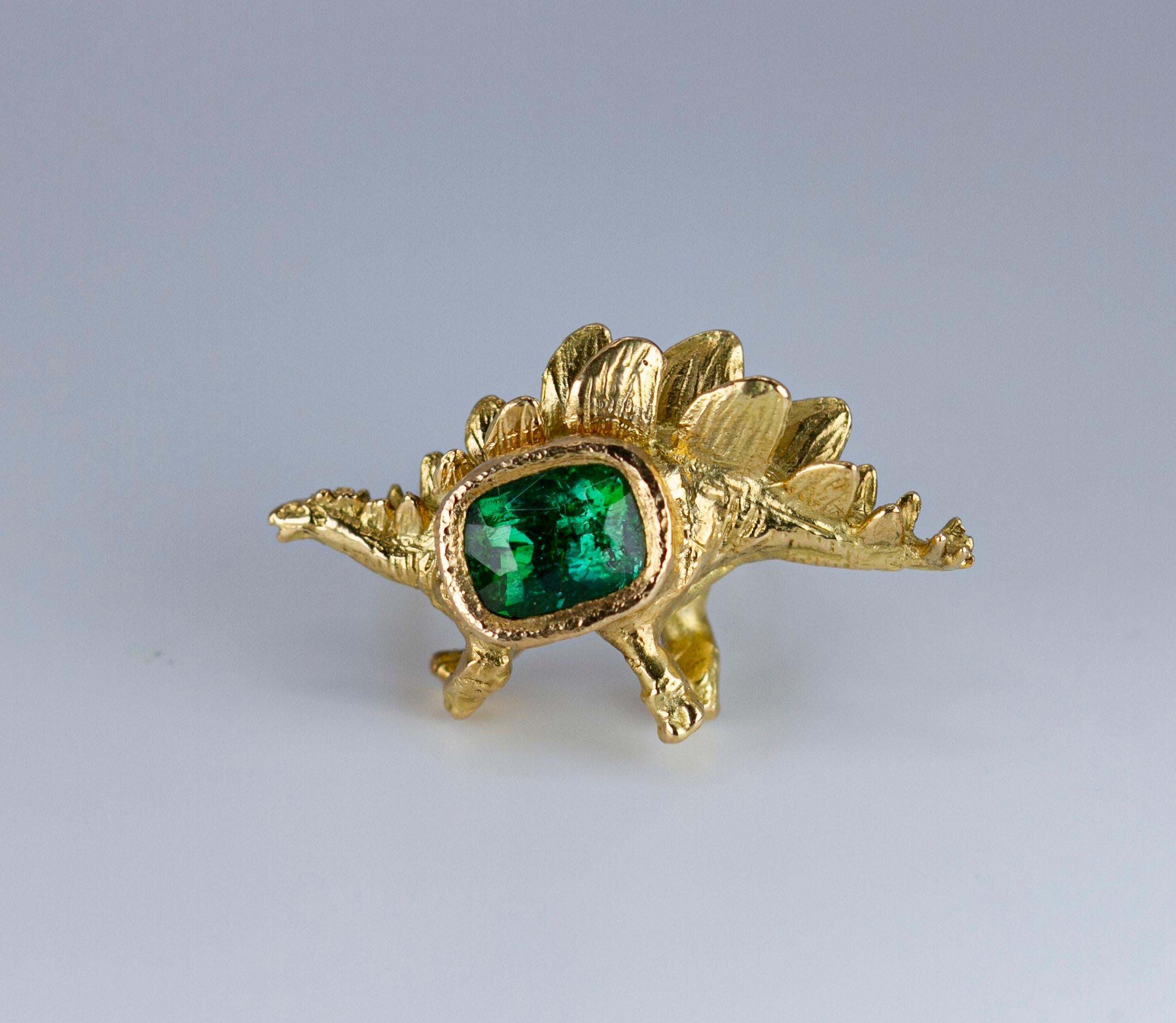 Ring „Didi The Dinosaur“ aus Turmalin und 18 Karat Gold. im Angebot 1