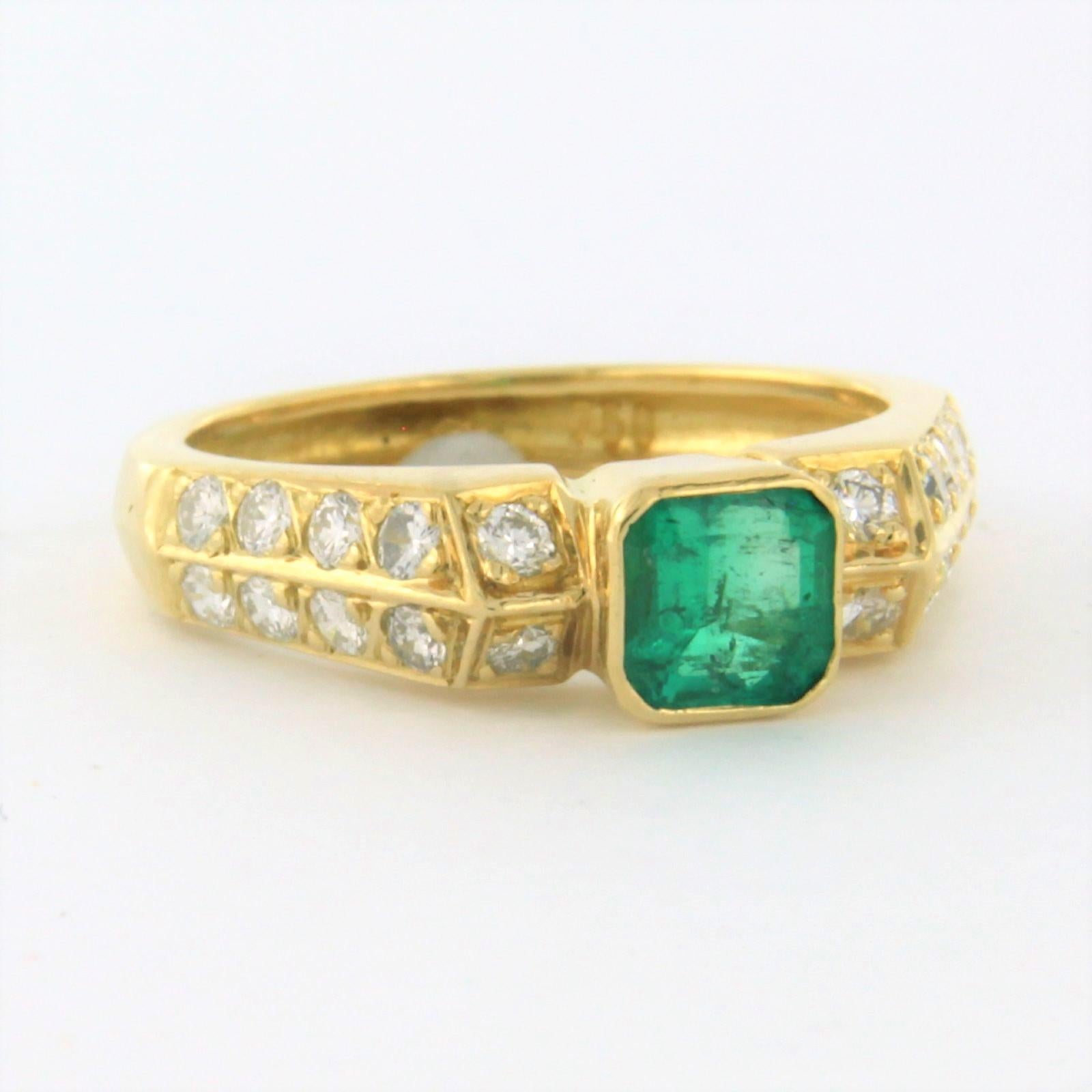 Modern Ring Emerald and Diamond uo to 0.40ct 18k yellow gold For Sale