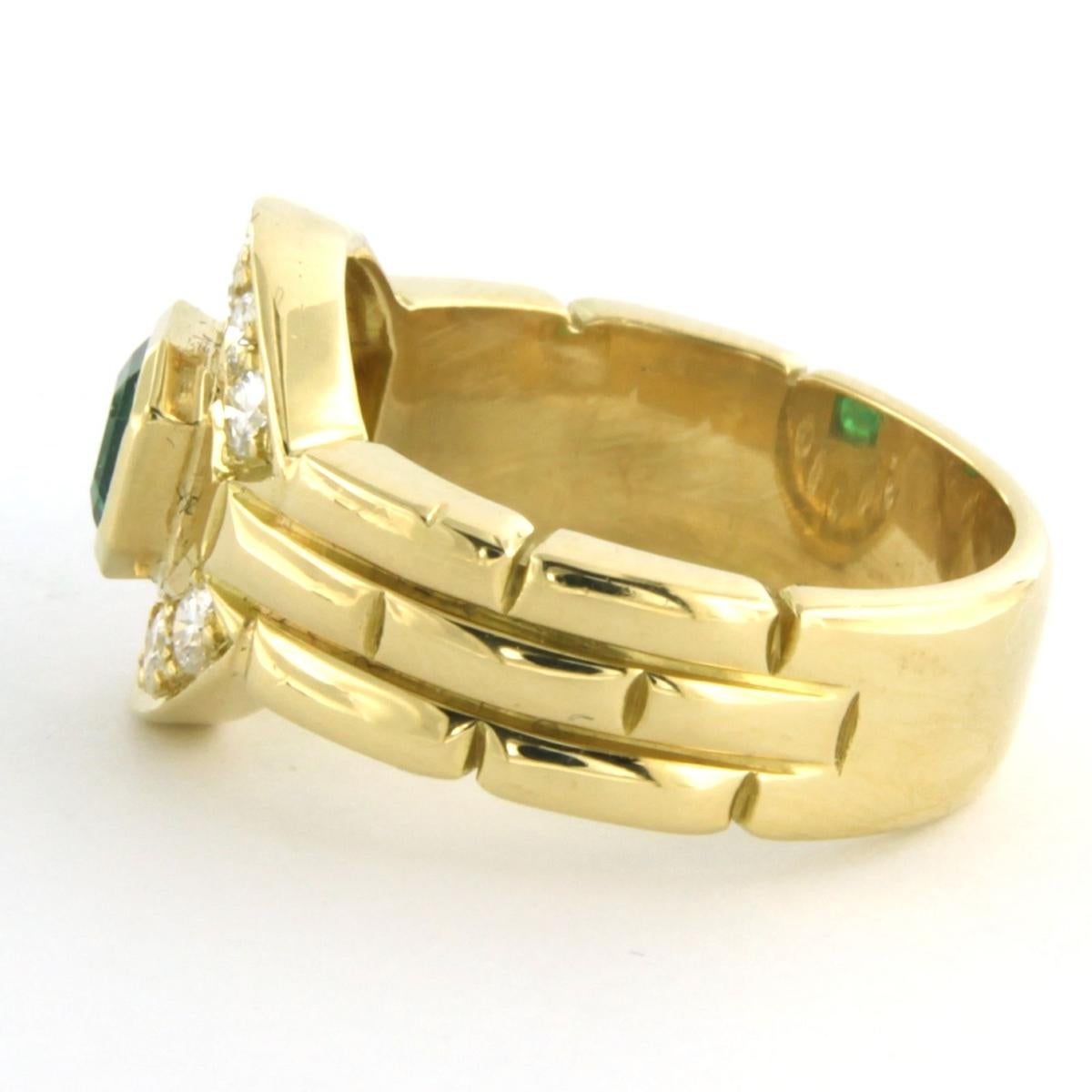 Women's Ring Emerald Diamond 18k yellow gold For Sale