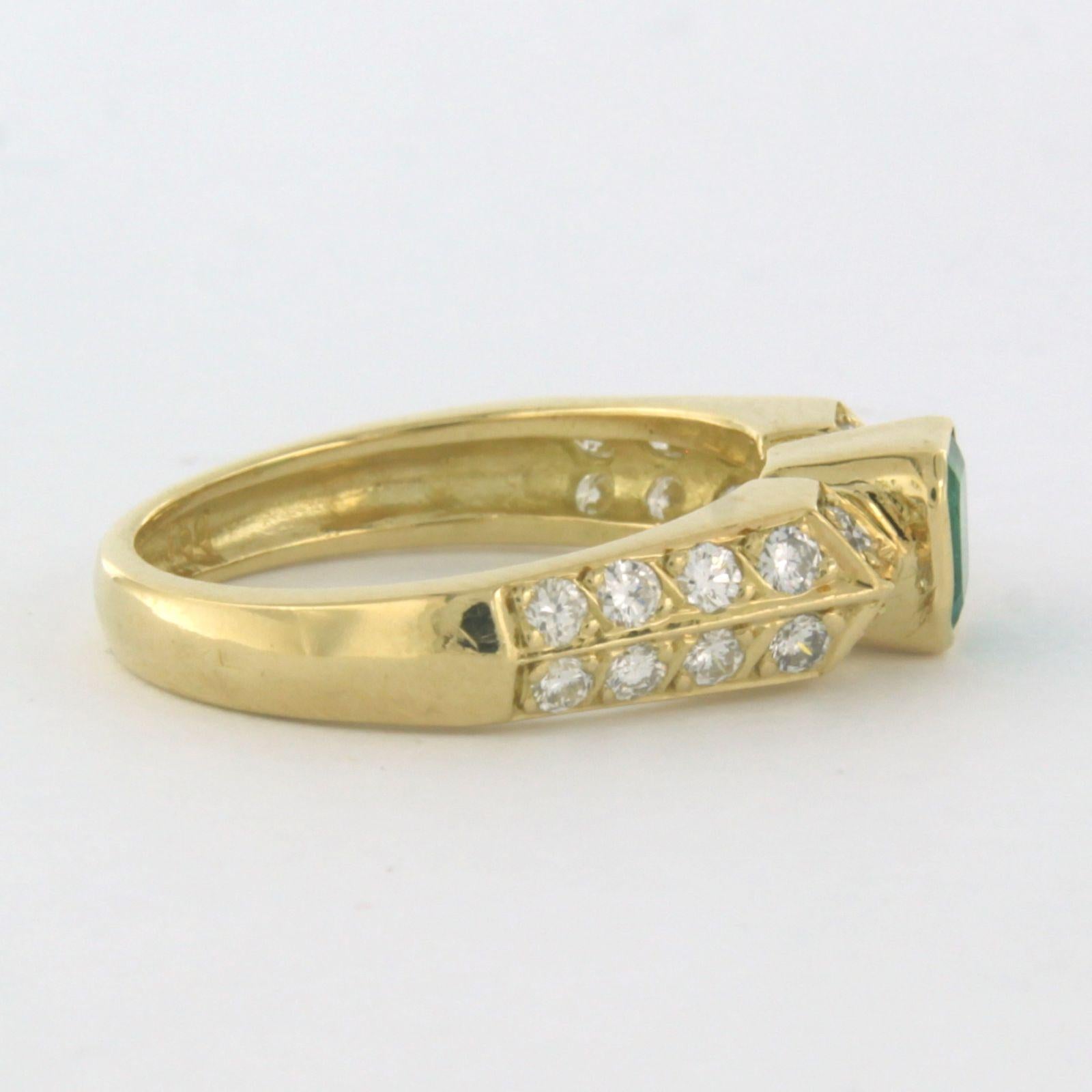 Ring Emerald Diamond 18k yellow gold For Sale at 1stDibs