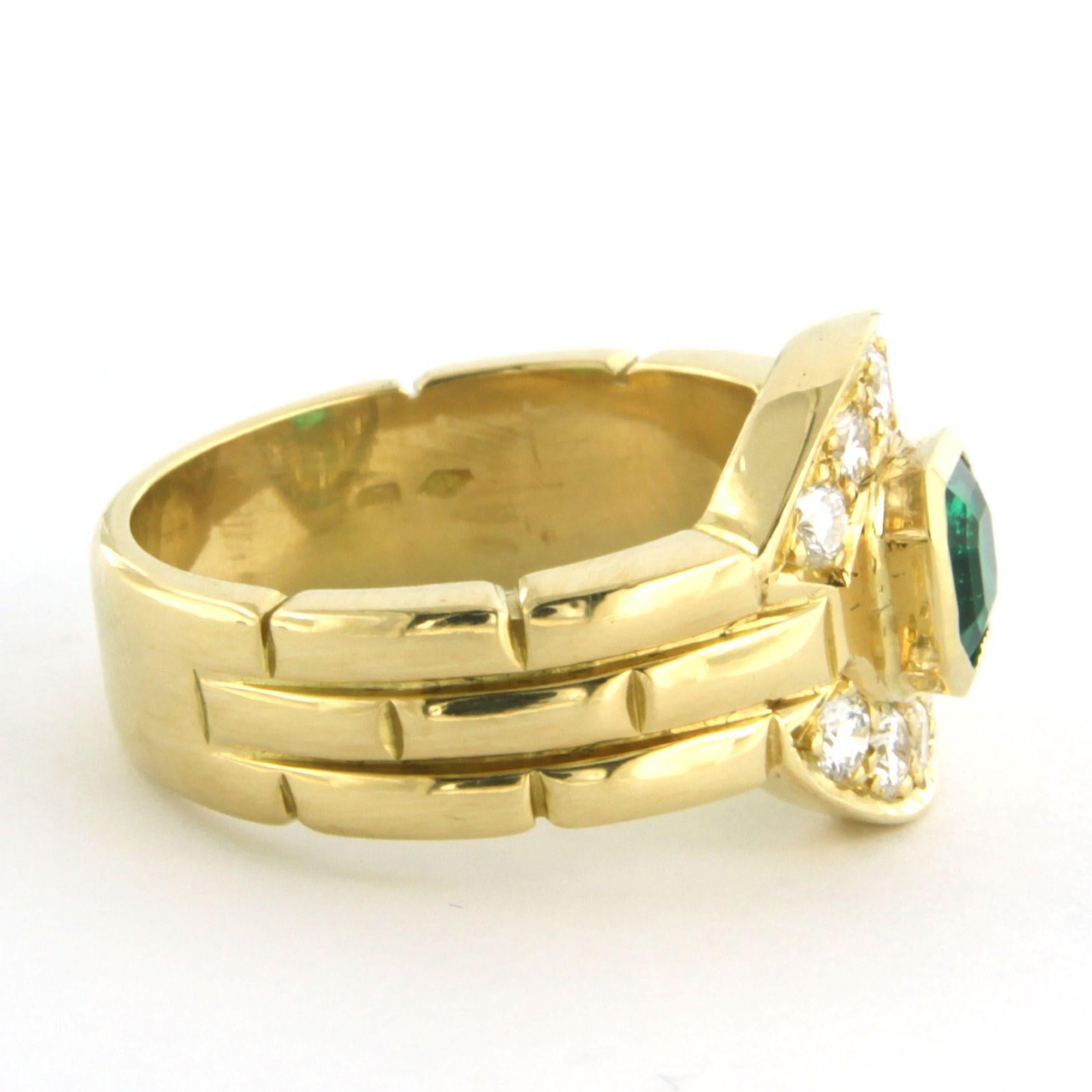 Ring Emerald Diamond 18k yellow gold For Sale at 1stDibs
