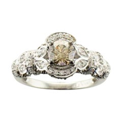 Anillo con diamantes de nuez confitada, vainilla y chocolate engastados en oro de 14 quilates
