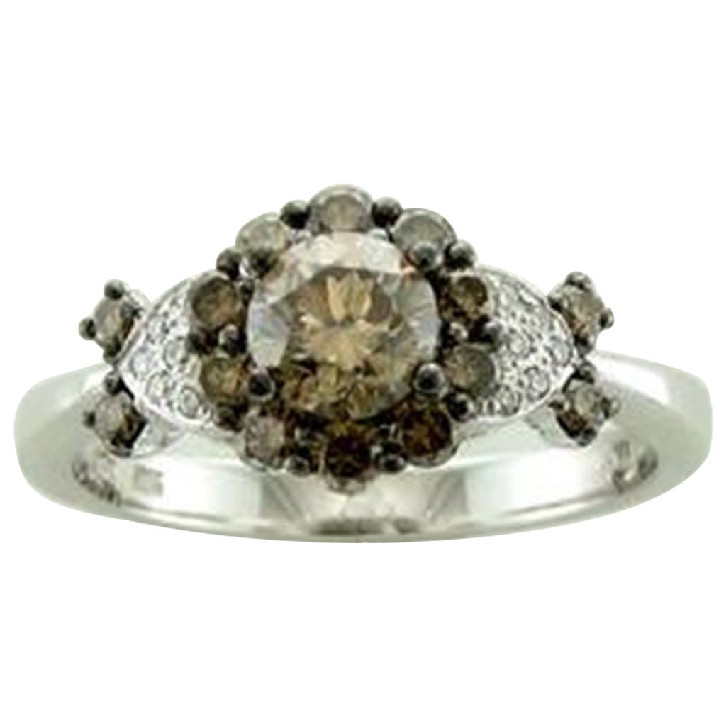 Anello con Diamanti al Cioccolato e Diamanti alla Vaniglia incastonati in Oro Vaniglia 14K in vendita