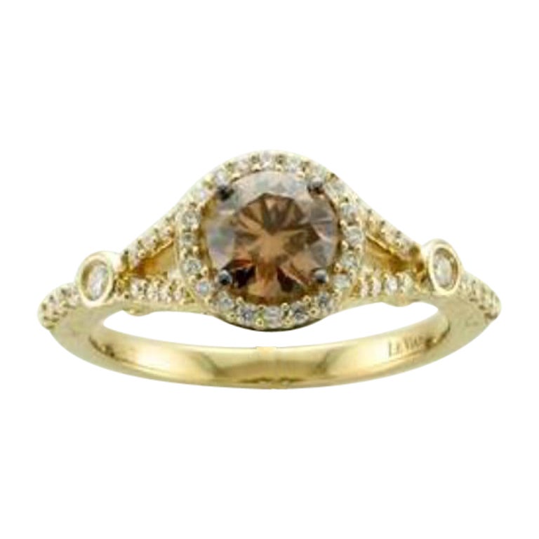 Anello con diamanti cioccolato e vaniglia incastonati in oro miele 14K