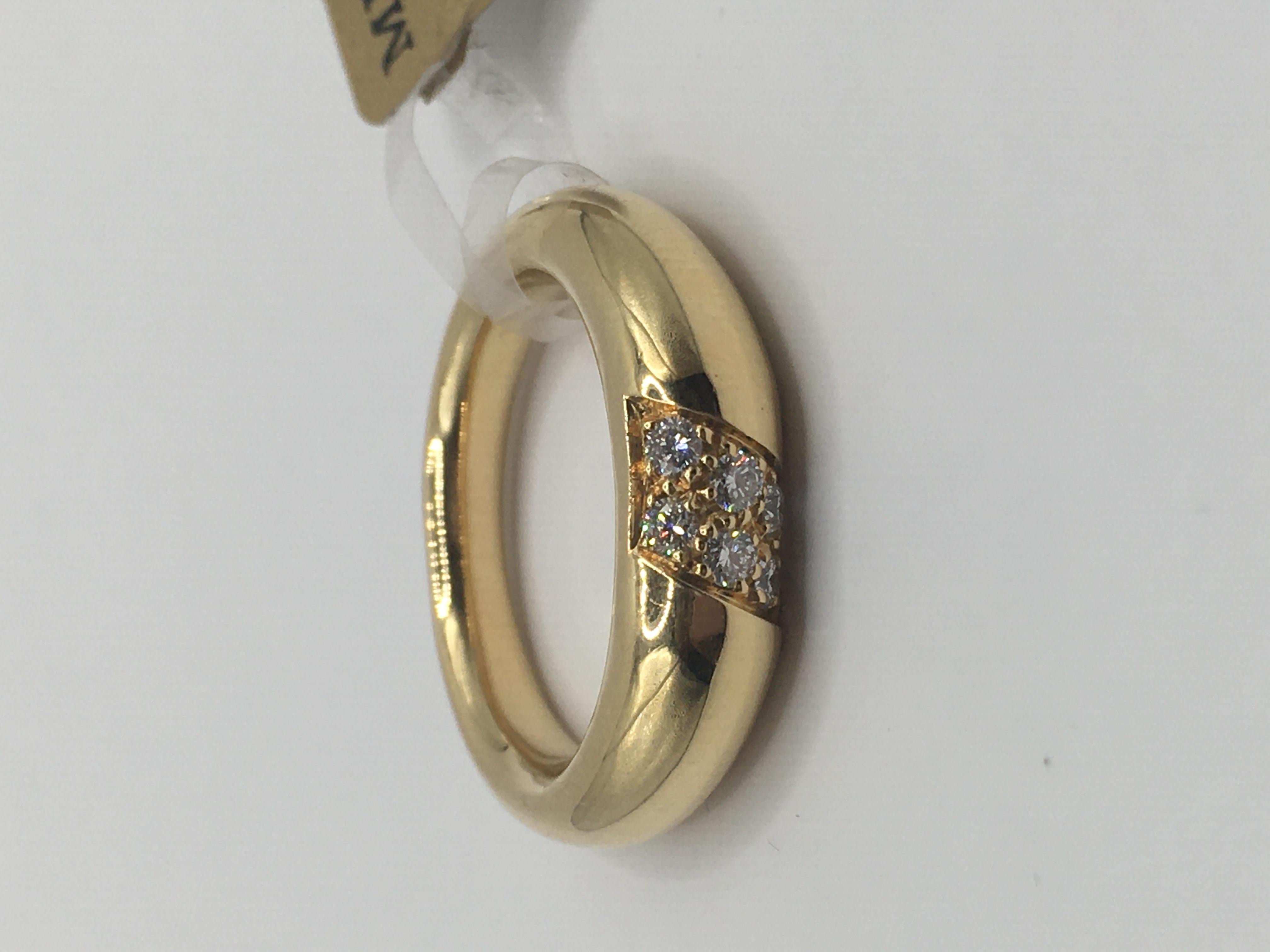 Collection Essence : bague en or jaune 18 carats et diamants Neuf - En vente à Milano, Lombardia