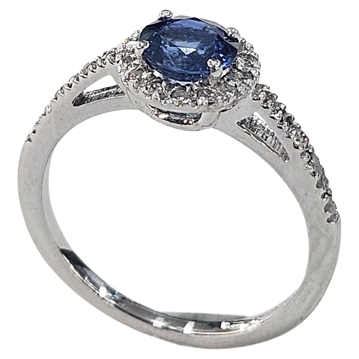 Anello Halo Zaffiro rotondo 0,80 carati e diamante naturale Oro bianco 18 carati in vendita 1