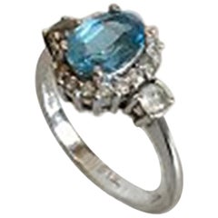 Ring in 14 Karat White Gold with Blue Stone ‘Sapphire’