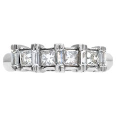 Ring in 14k White Gold with 0.85 Cts of Princess Cut Diamonds and Baguettes