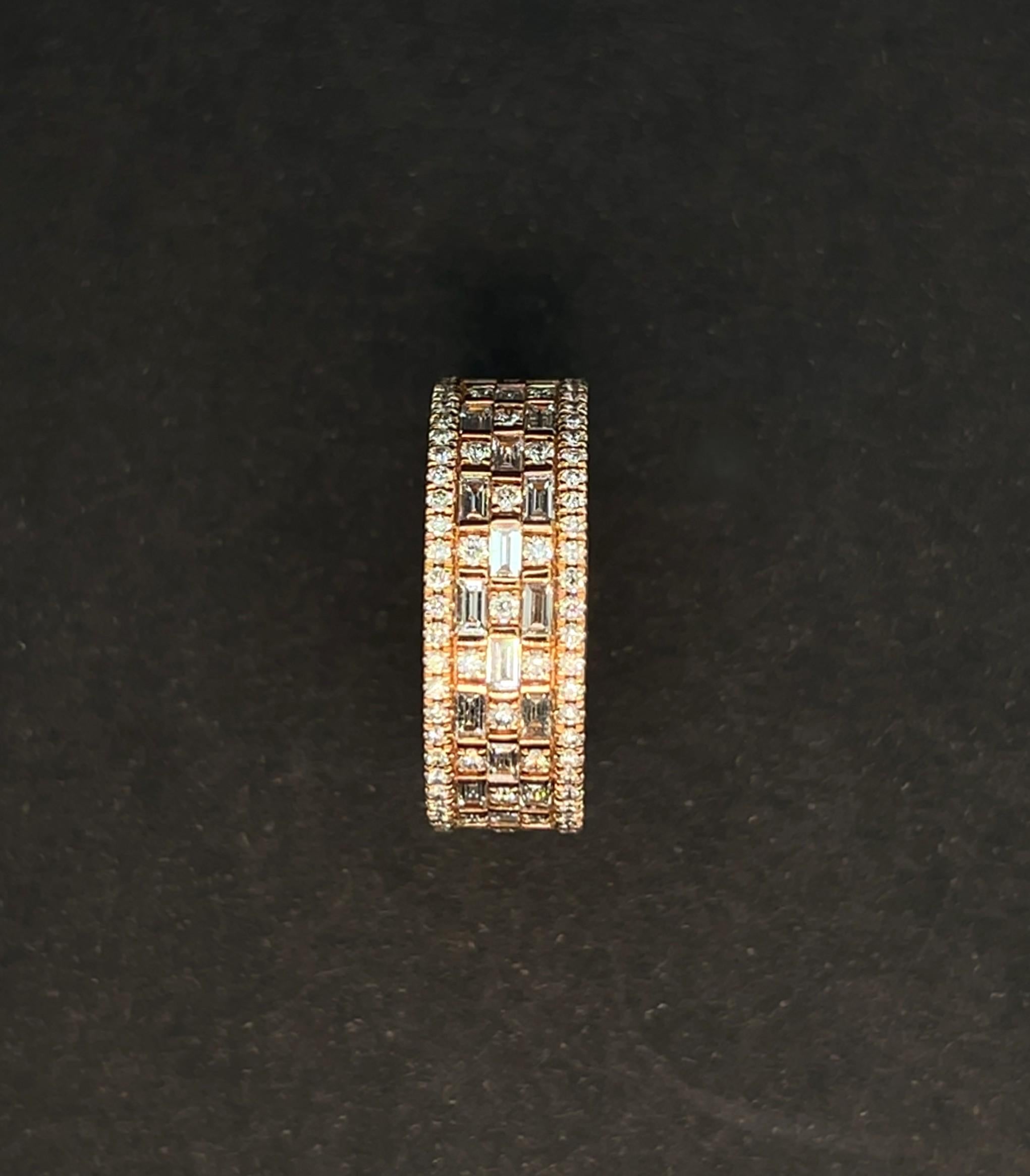 Bague en or rose 18 carats sertie de diamants certifiés G-VSI de 1,1 carat en vente 2