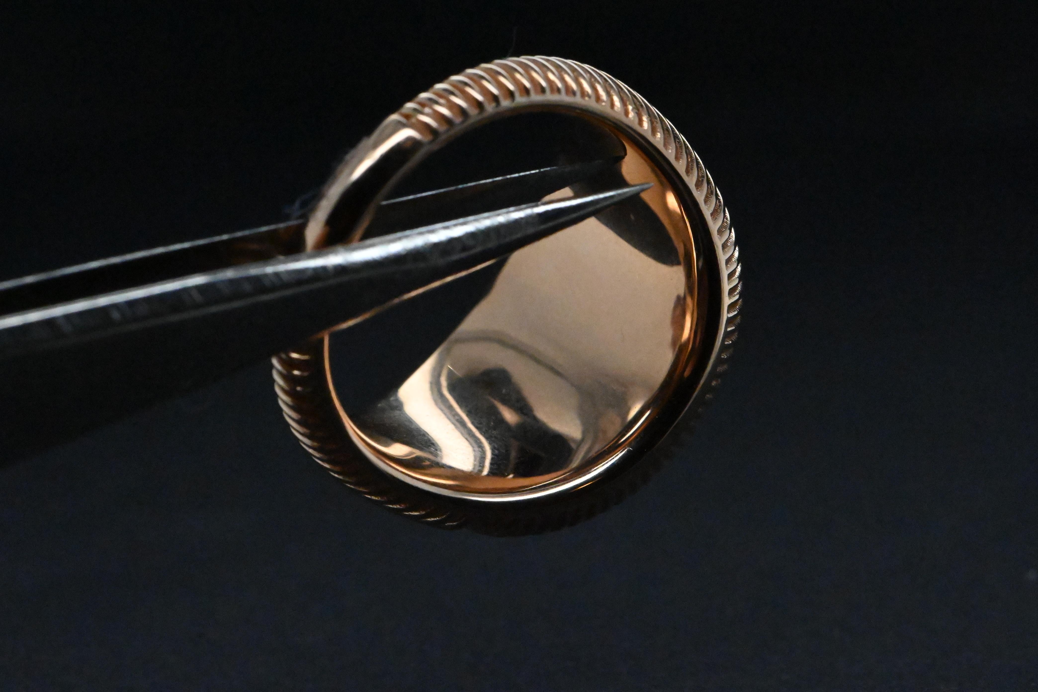 Women's or Men's Ring In 18-Carat Rose Gold With 0.60 Carat Diamond For Sale