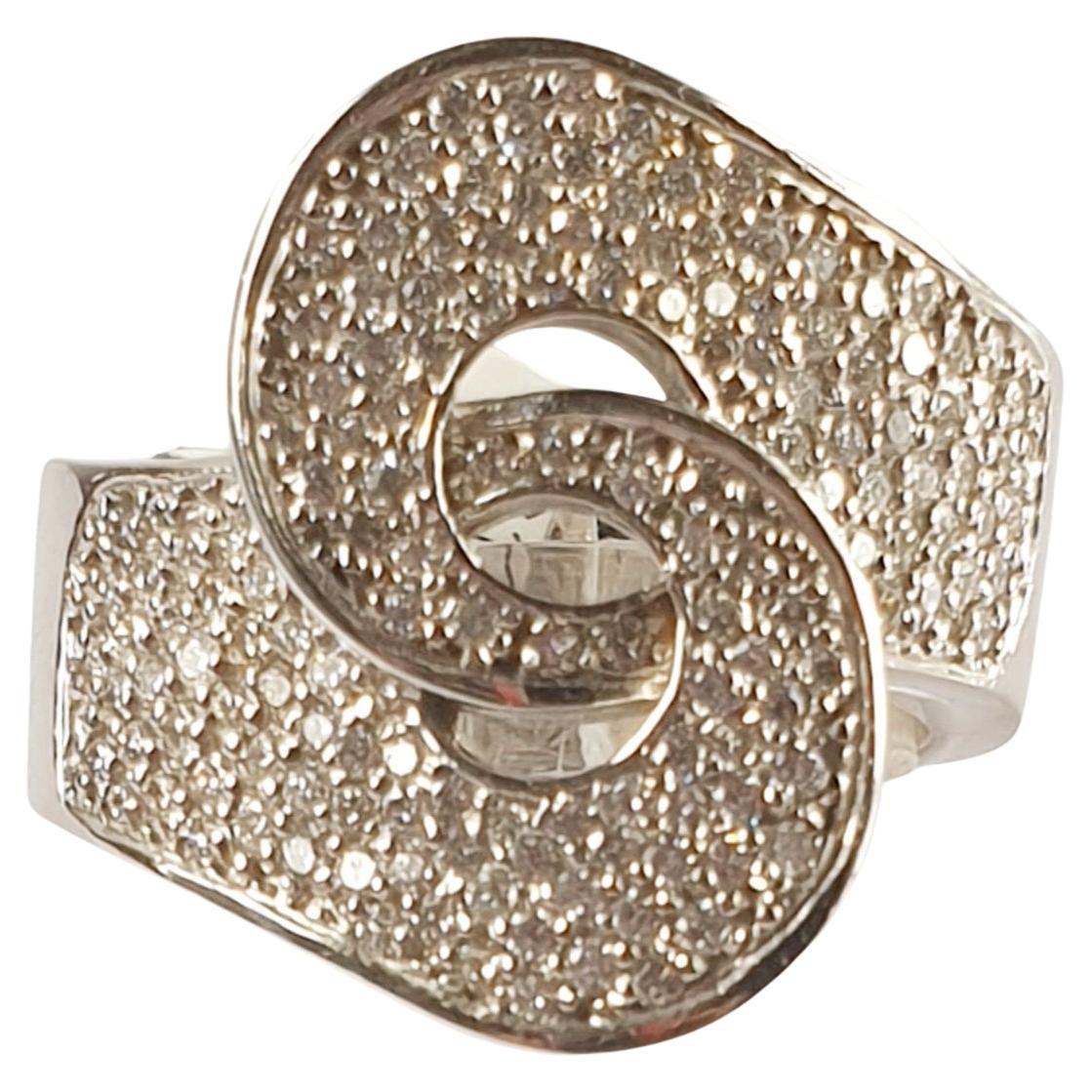 Ring in 18 Karat White Gold and Diamonds For Sale