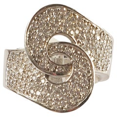 Bague en or blanc 18 carats et diamants