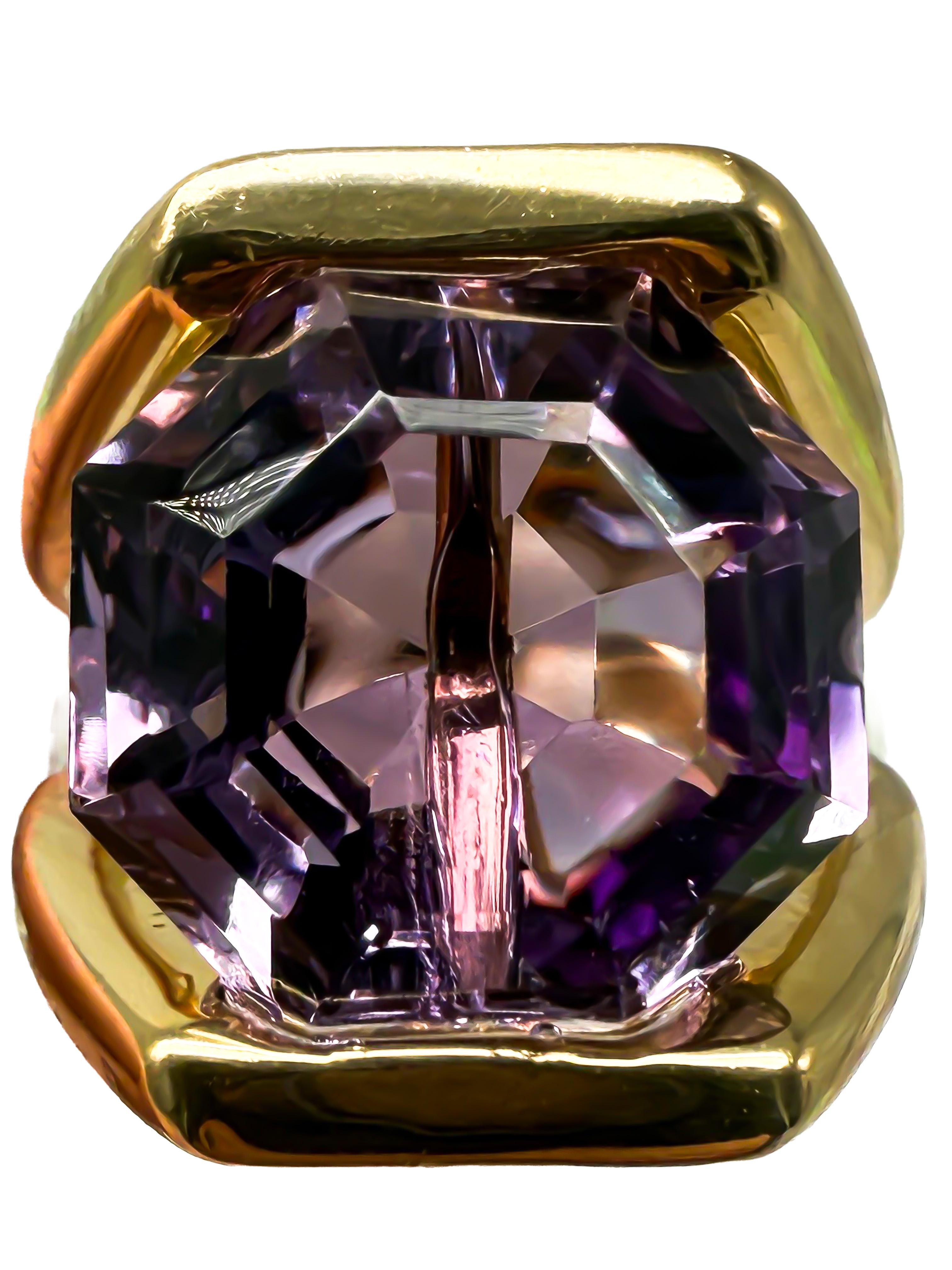 For Sale:  Ring in 18K Yellow Gold with Amethyst 10