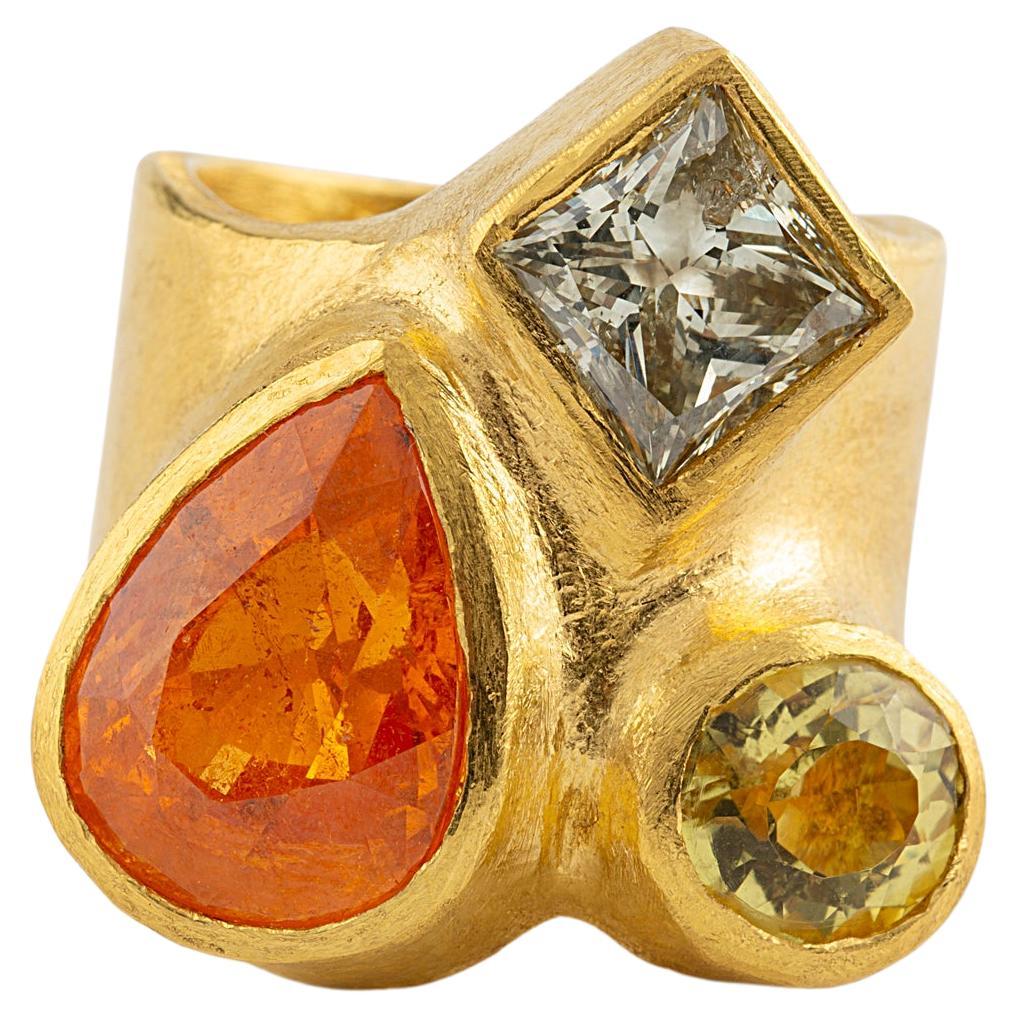 Ring in Fine Gold with 2.7 Carat Diamond, Hessonite and Saphire For Sale