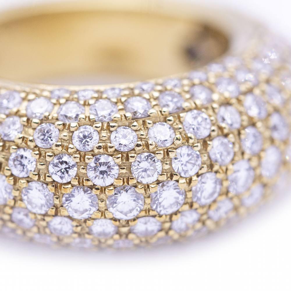 Ring aus Gold und Diamantpaveé. im Angebot 1