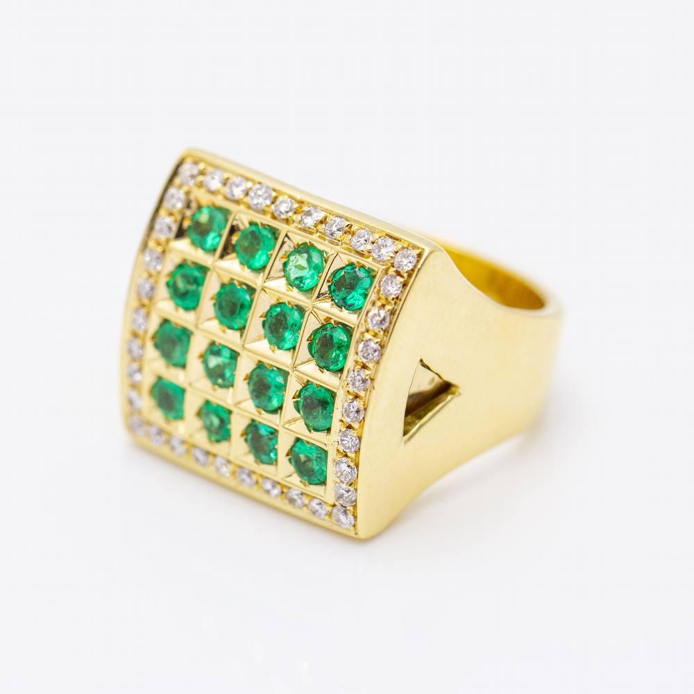 Women's Ring in Gold with Diamonds and Emeralds. For Sale