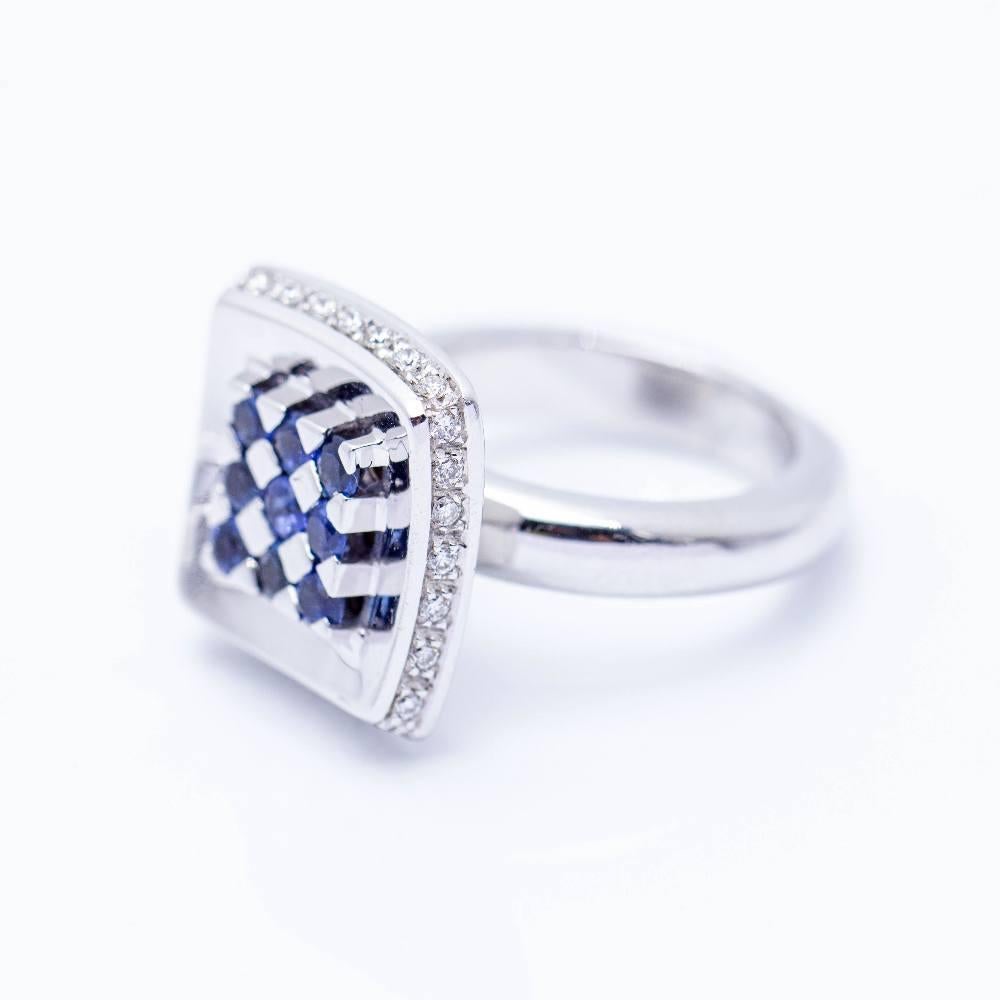 Women's Ring in Gold with Diamonds and Sapphires For Sale