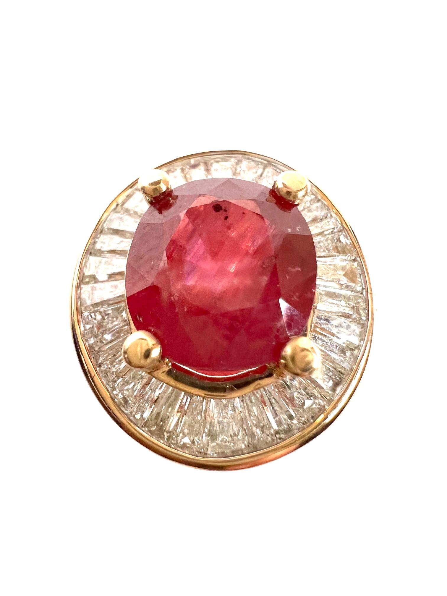 Ring in Red Gold with 1 Ruby and Diamonds. In New Condition For Sale In Idar-Oberstein, DE