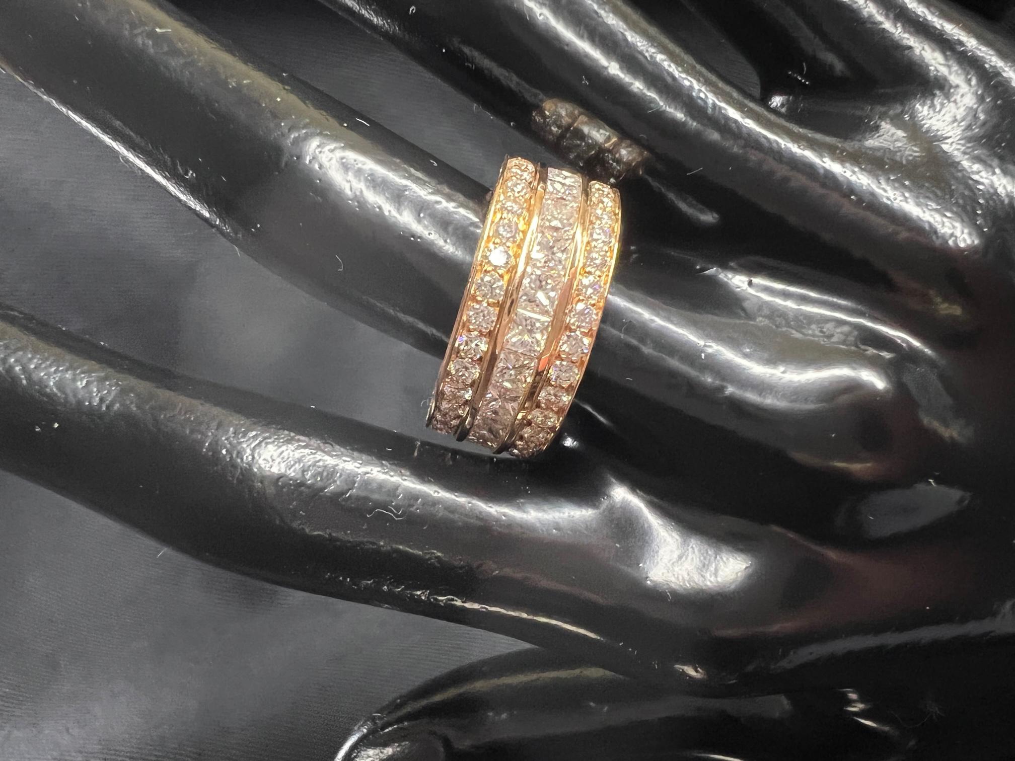 Ring in Red Gold with Diamonds For Sale 1