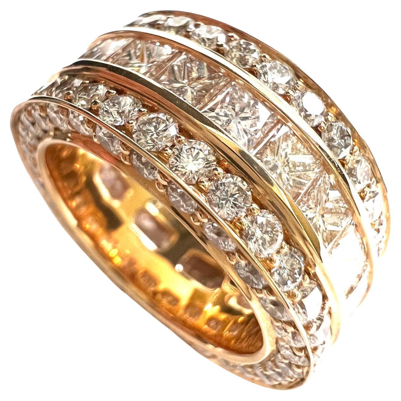Ring in Red Gold with Diamonds For Sale