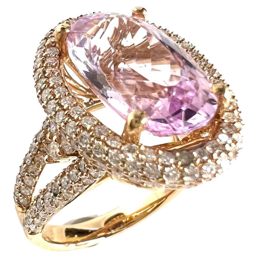 Ring in Red Gold with Kunzite and Diamonds For Sale
