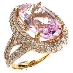 Ring aus Roségold mit Kunzit und Diamanten
