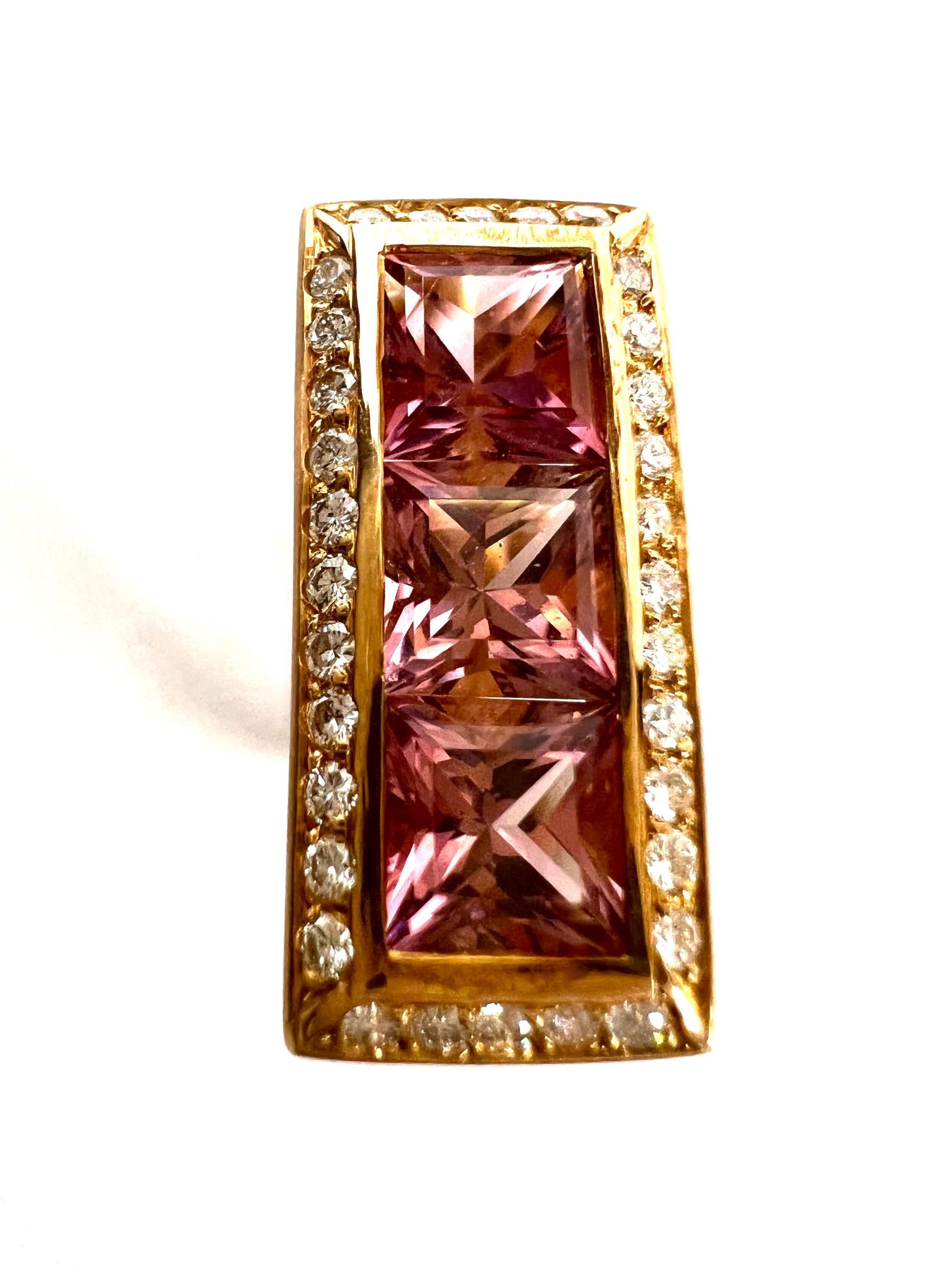Contemporary Ring in Red Gold with pink Tourmaline For Sale