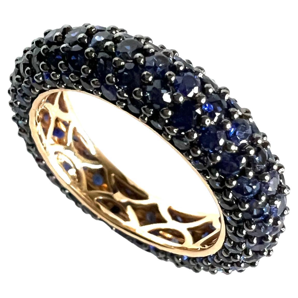 Ring in Red Gold with Sapphires For Sale