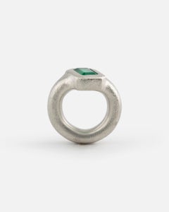 Ring in Solid Platinum with Emerald