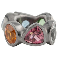 Ring in Tantalum with 6 Big Gems