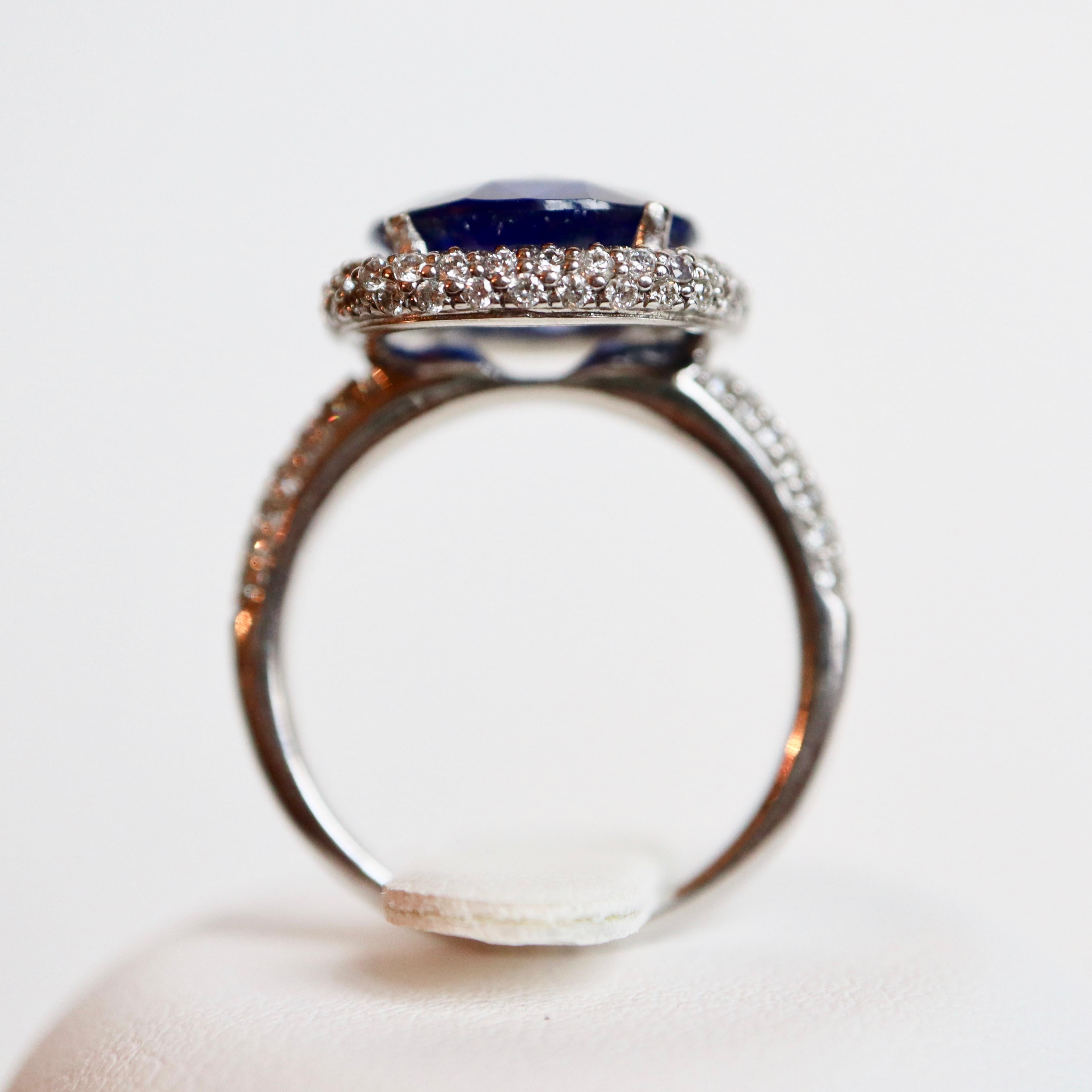 Ring in White Gold 18 Karat and Ceylon Sapphire 4.86 Carat For Sale 2