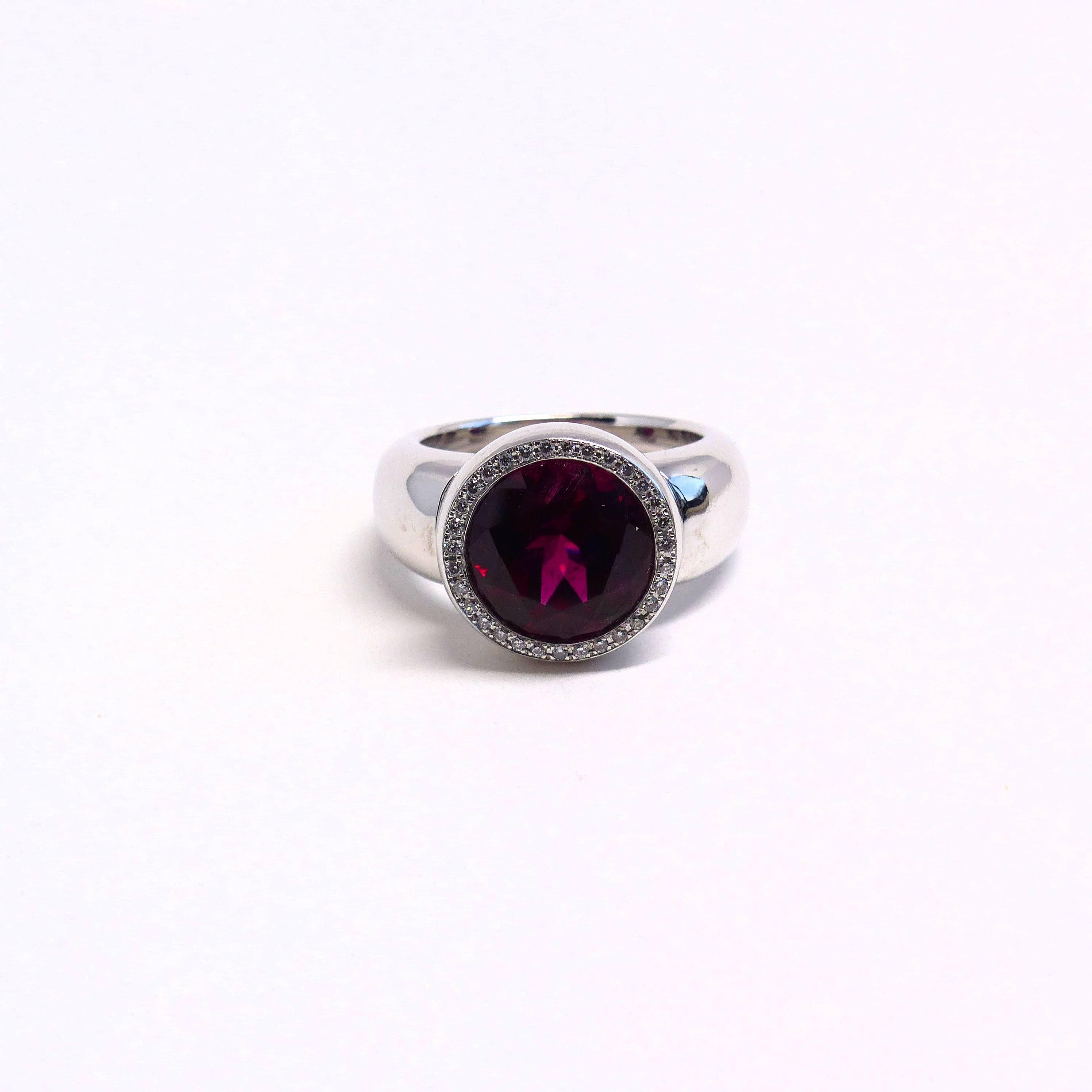 Contemporary Ring in White Gold with 1 Rubelite and Diamonds For Sale