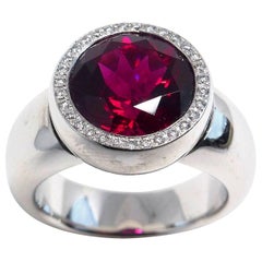 Ring in White Gold with 1 Rubelite and Diamonds