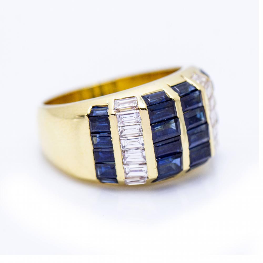 Gold Ring for woman with Ceylon Sapphires  Baguette Size Sapphires  Size 15, size can be adapted (Ask for quotation)  18kt White Gold  12,70 grams.  Brand New Product I Ref: N102926EJ