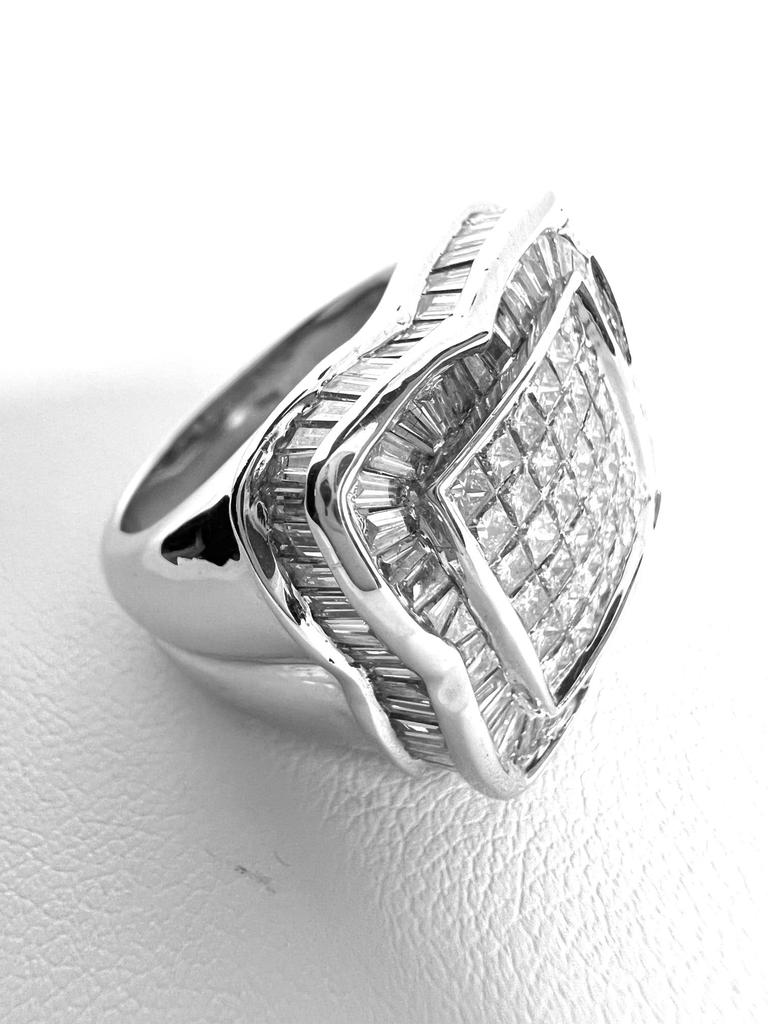 Thomas Leyser is renowned for his contemporary jewellery designs utilizing fine gemstones.

Ring in 18k white gold 17,5gr. with diamonds, princess, baguettes and tapez, I/SI, 3,20cts..

Ringsize 54 (6,8). Sizeable.