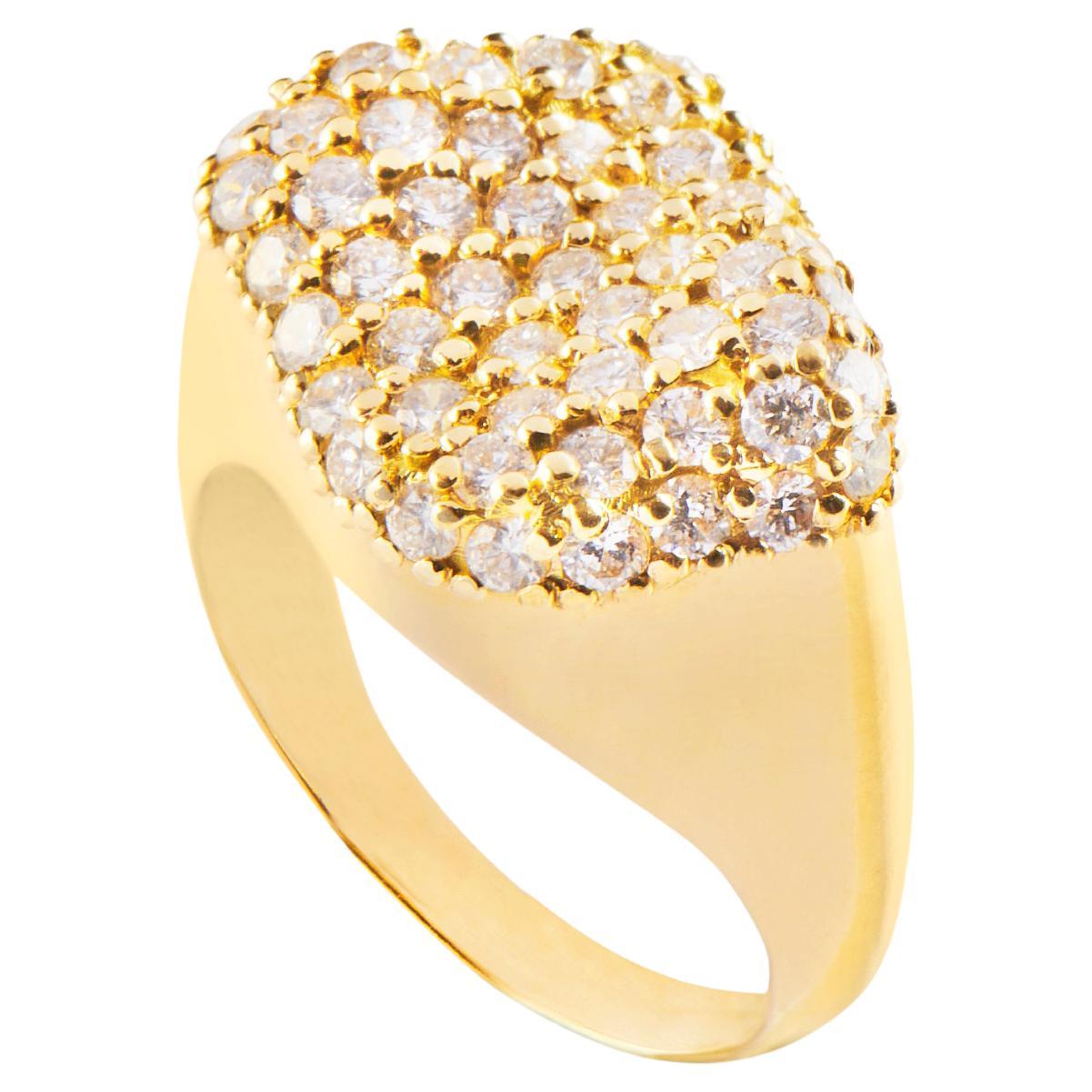 Ring in Yellow Gold and 1.37 Carats of Diamonds For Sale